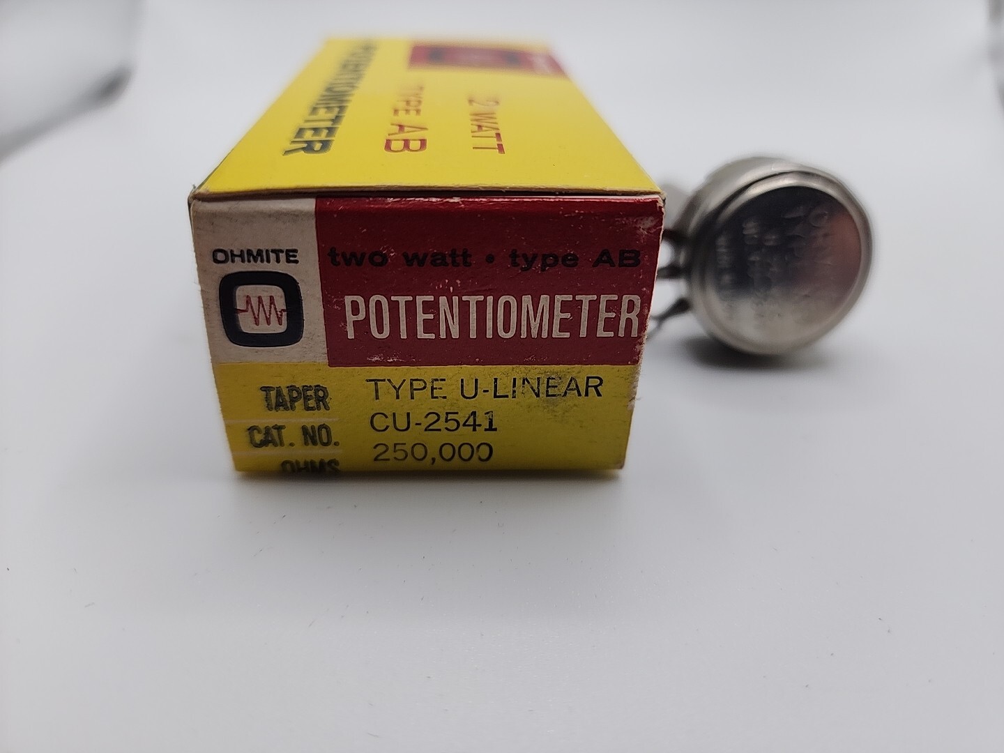 Ohmite 2 Watt Type AB Rotary Potentiometer 250,000 Ohm CU-2541 NOS