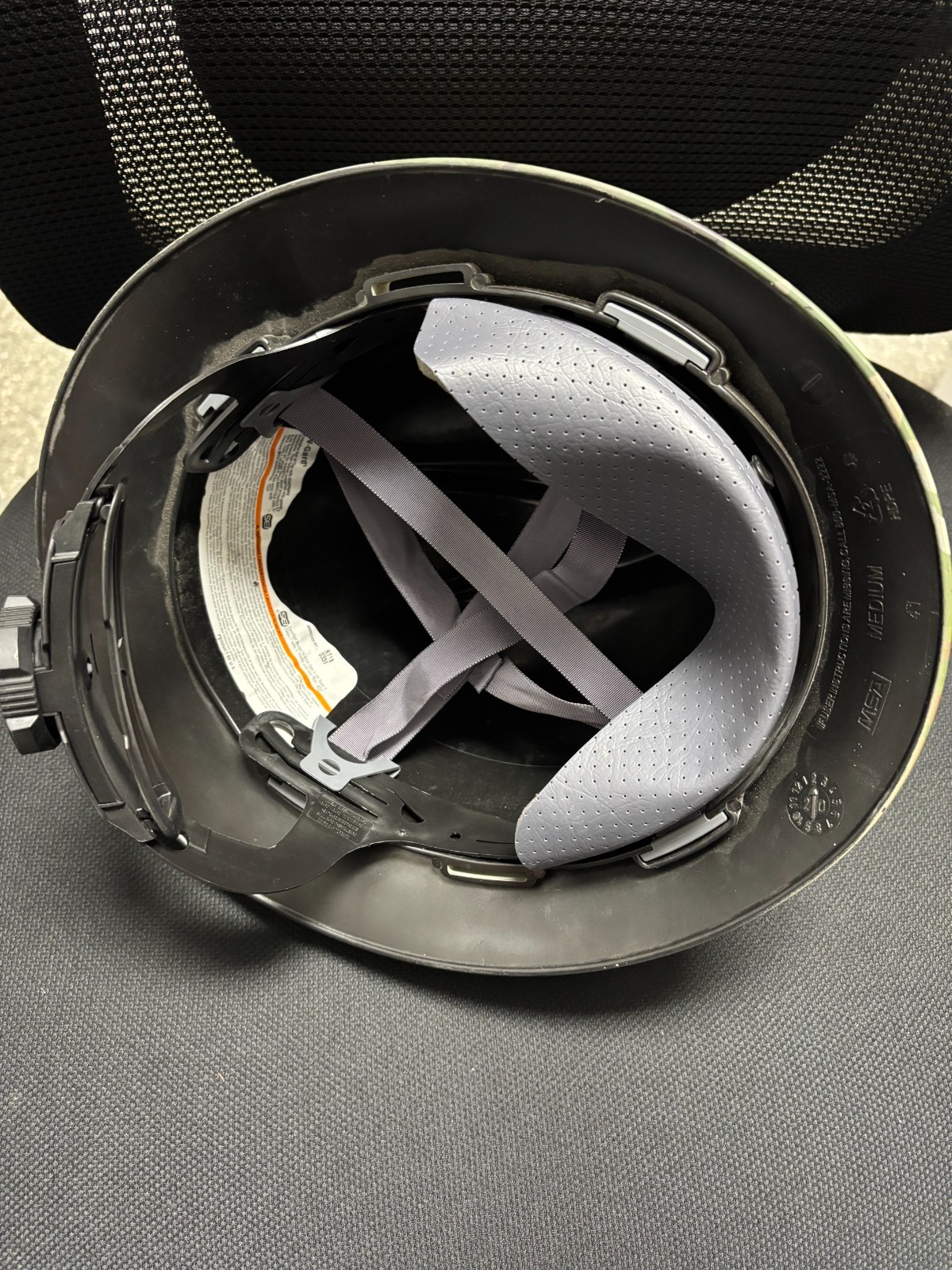 CAMOUFLAGE MSA V-GARD FULL BRIM HARD HAT