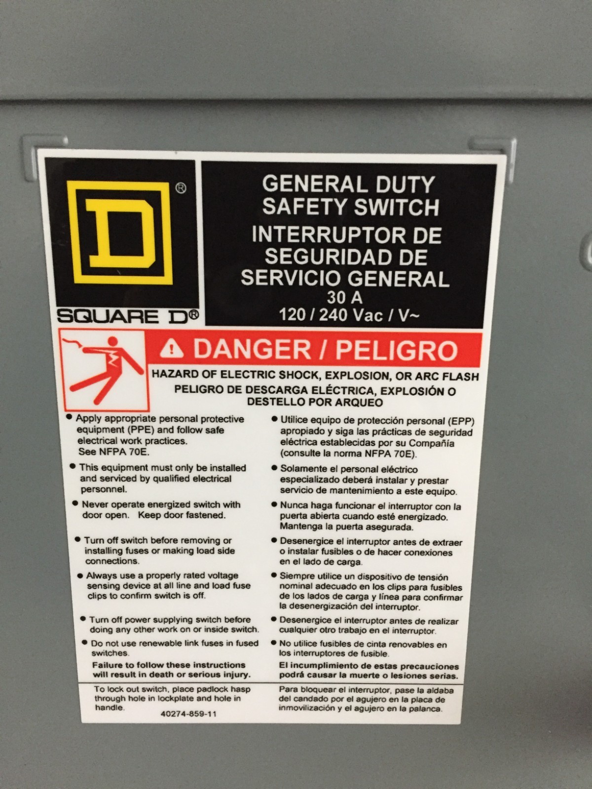 SQUARE D D221NRB 30 AMP 240 VOLT SINGLE PHASE OUTDOOR DISCONNECT..D-1886