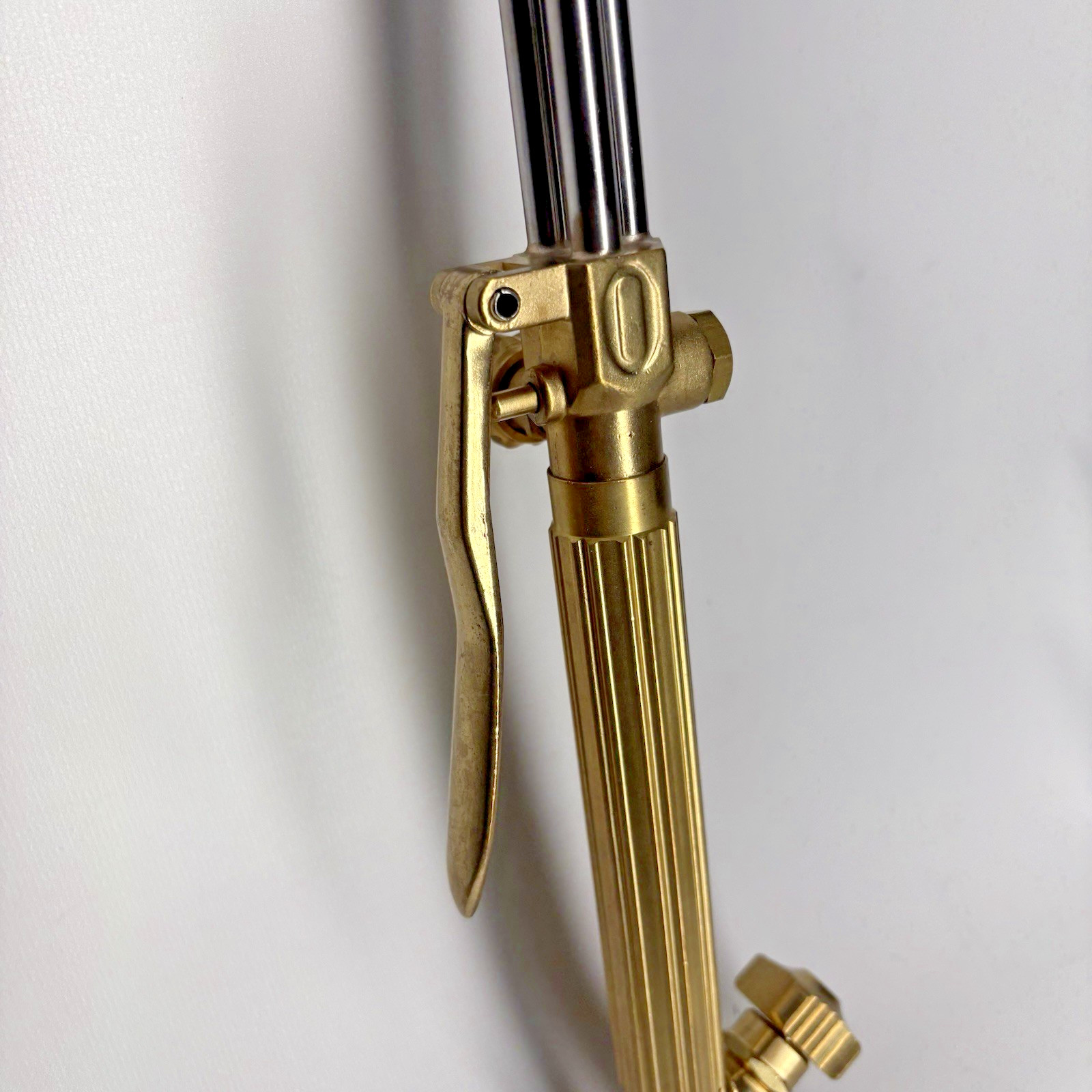 Olsen 19-3/4″ Victor-Style Oxygen/Acetylene Cutting Torch (Model 57913)