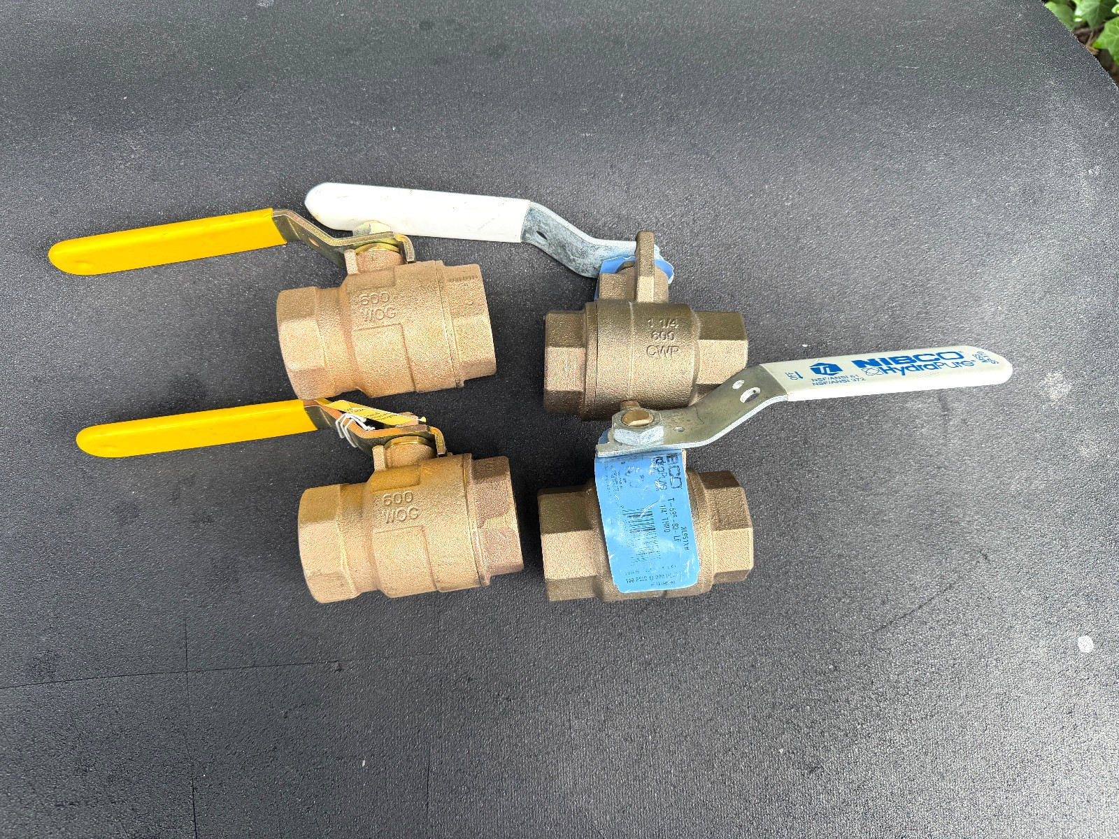 LOT(4) Nibco & MV 1-1/4″ NPT Bronze Ball Valves HydraPure NL951XB T-585-80-LF +