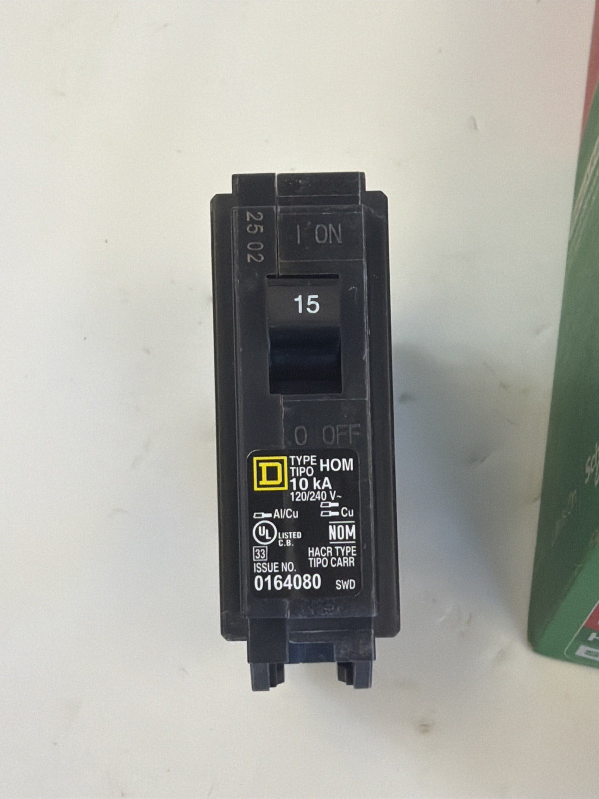 (10) Square D HOM115 1P 15A 120/240V Circuit Breaker *US SELLER* *10 NEW IN BOX*
