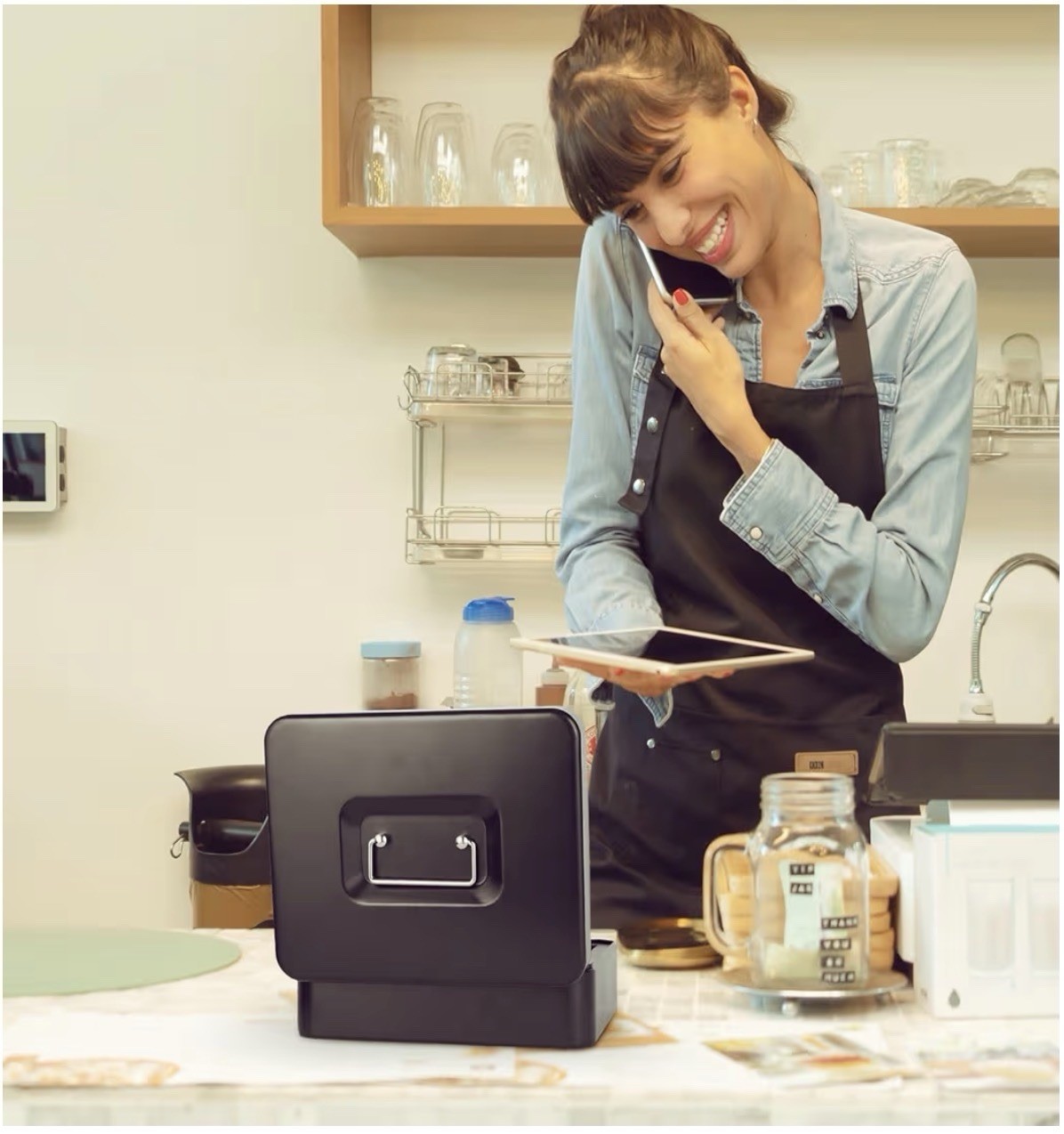 Large Lockable Cash Box with Money Tray & Key, Black, 11.8×9.45×3.54