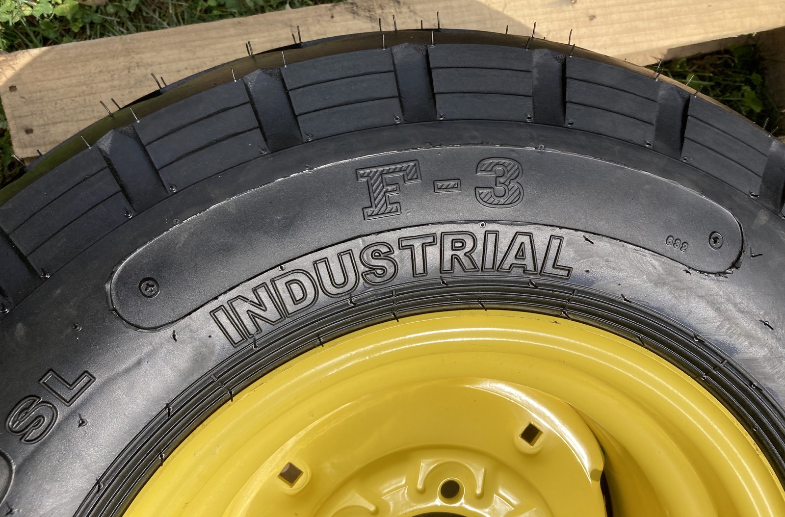 11L-16 Tires/Rims 6 lug for Ford Tractor/Backhoe Loader 5610-F3-12 PLY-11LX16