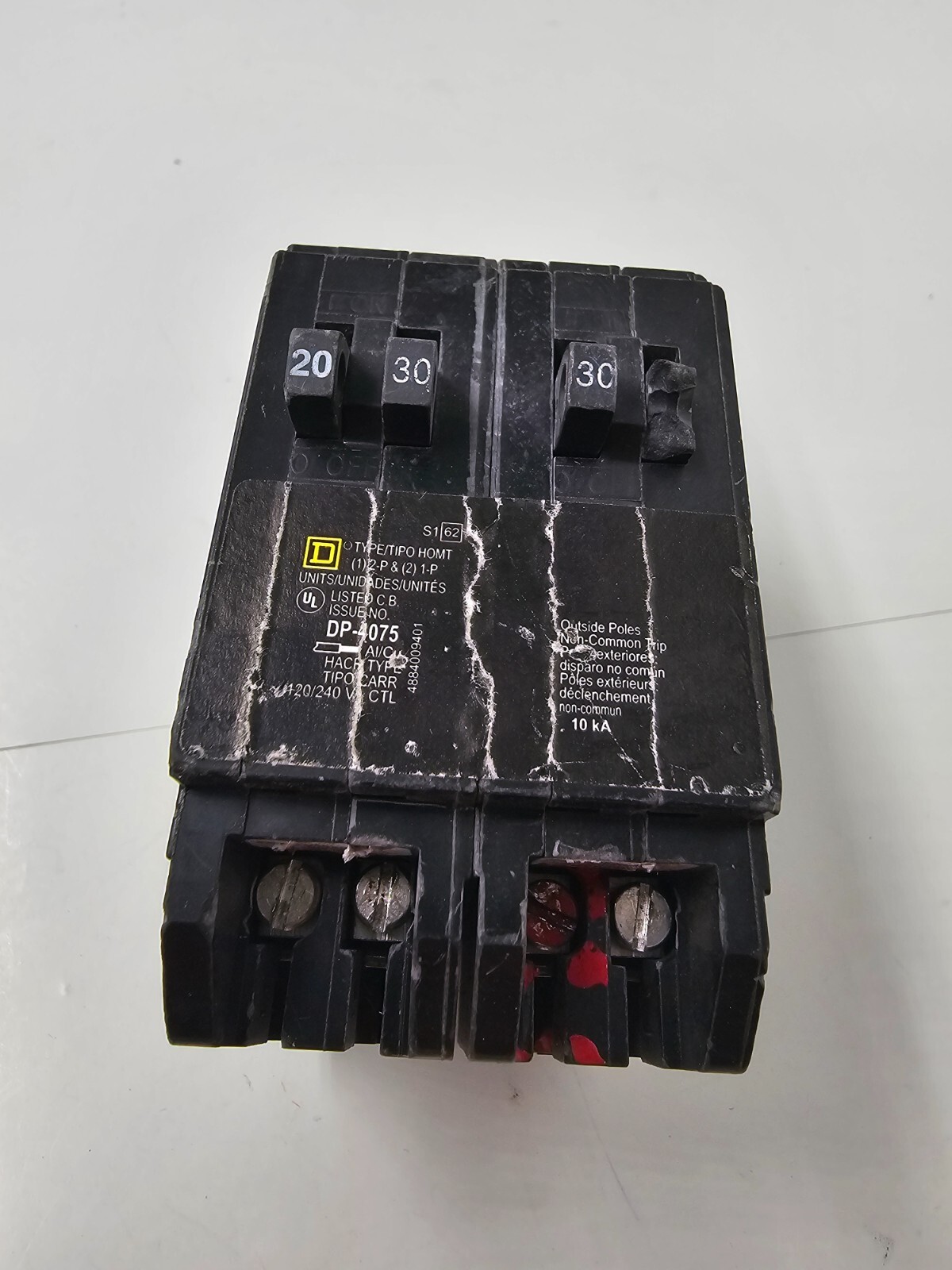 SQUARE D HOMT2020230CP Quad Two 1 Pole 20 Amp 1 2P 30A Plug In Breaker
