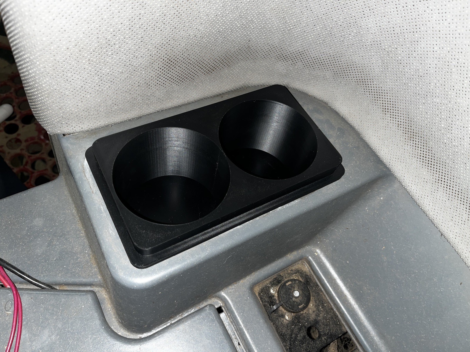 Case IH 21xx/23xx/25xx Combine Double Cupholder