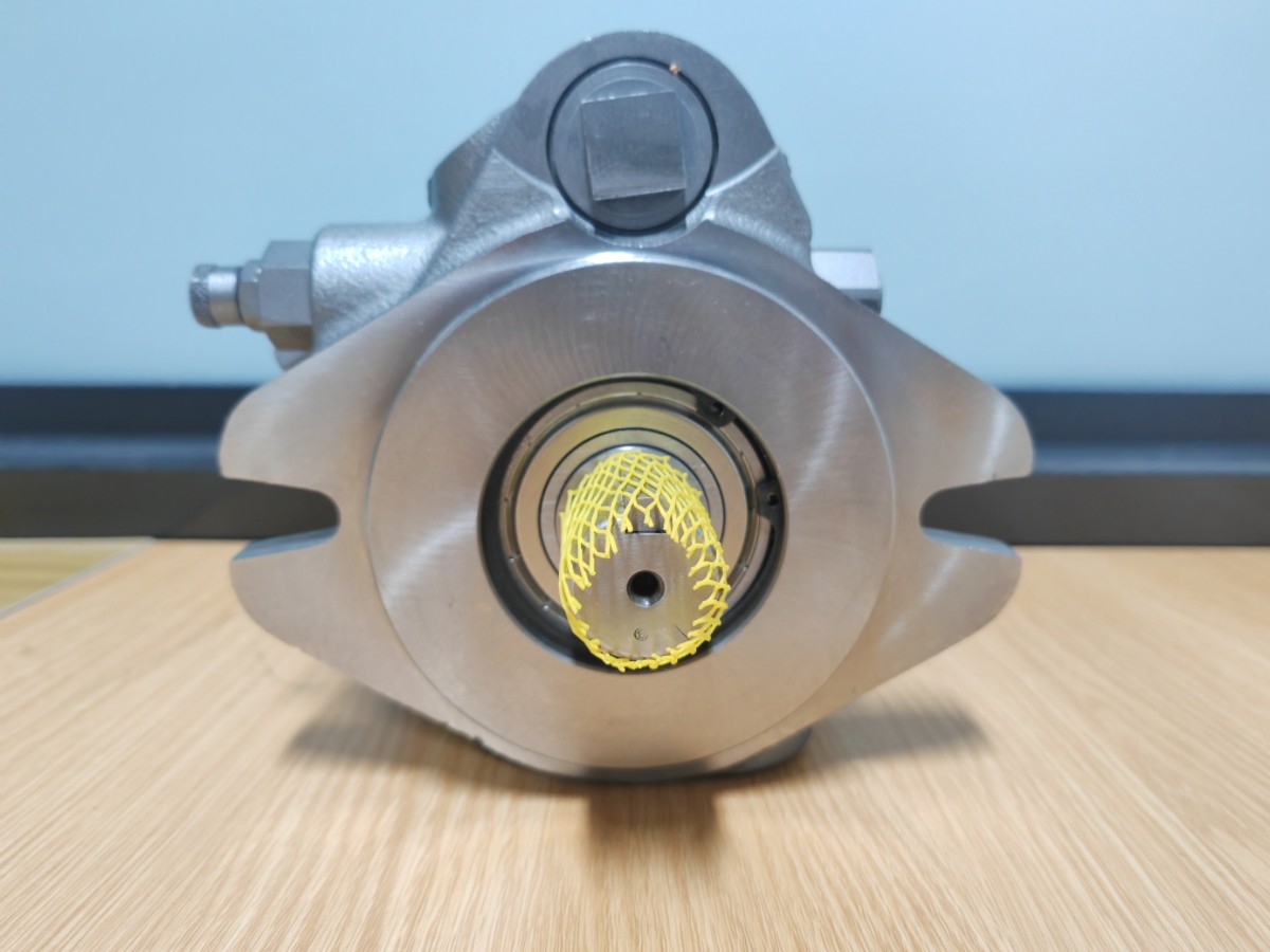 1PCS NEW Parker PAVC65R4213 Axial Piston Pump PAVC65R4213 PLC