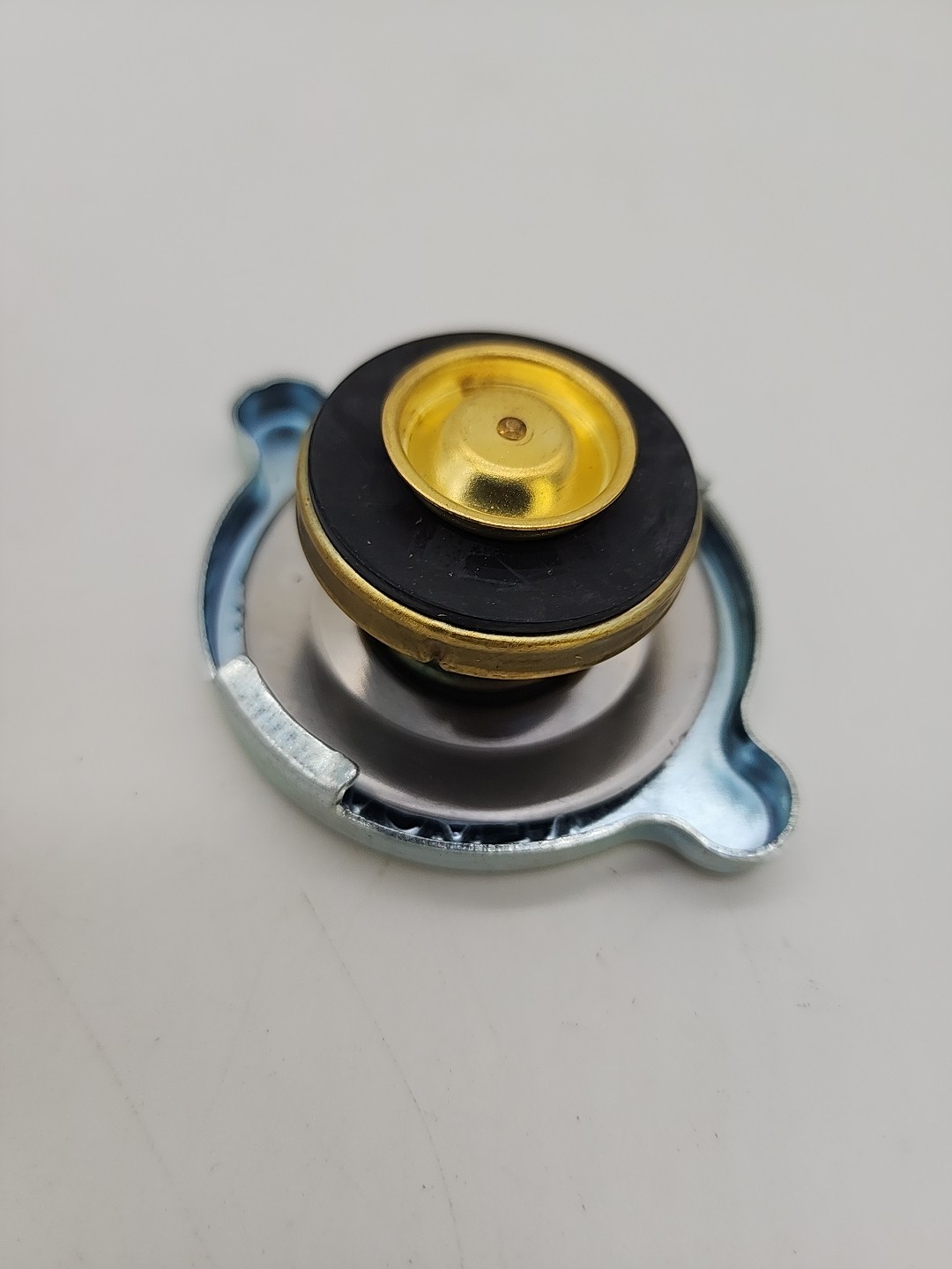 S65005 Radiator Cap E2Nn8100BA Fits Ford New Holland 7910 8210 4630 8530 S.65005