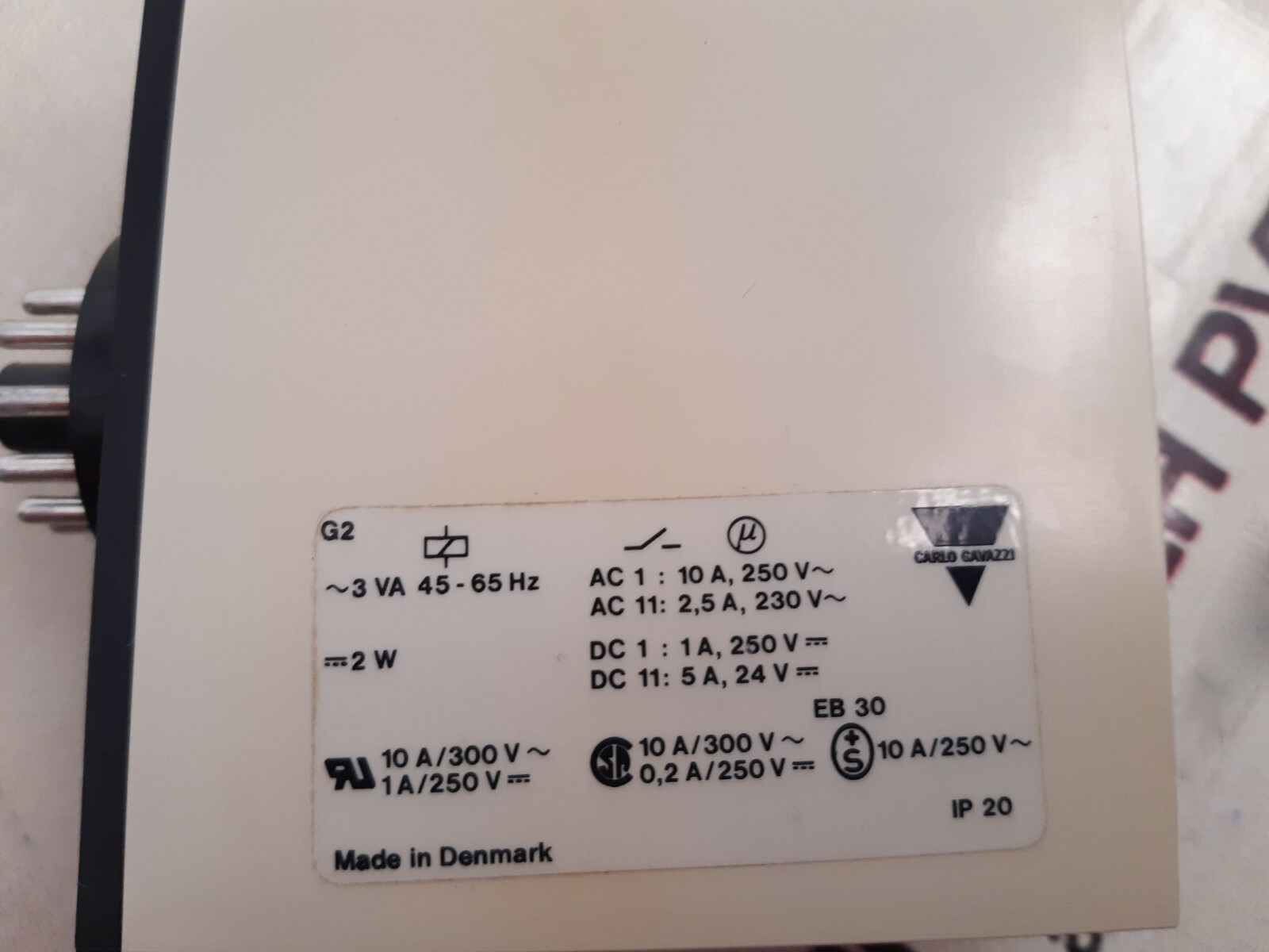 Carlo-Gavazzi SE 110 220 Infrared Photo Relay 220V~ 50/60Hz
