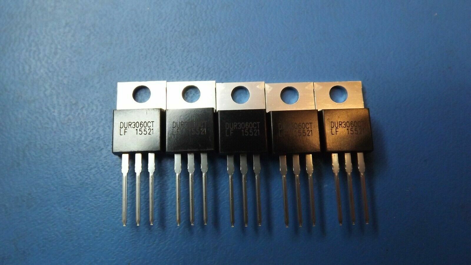 (50PCS) DUR3060CT LITTELFUSE Diode Switching 600V 30A 3-Pin(3+Tab) TO-220AB