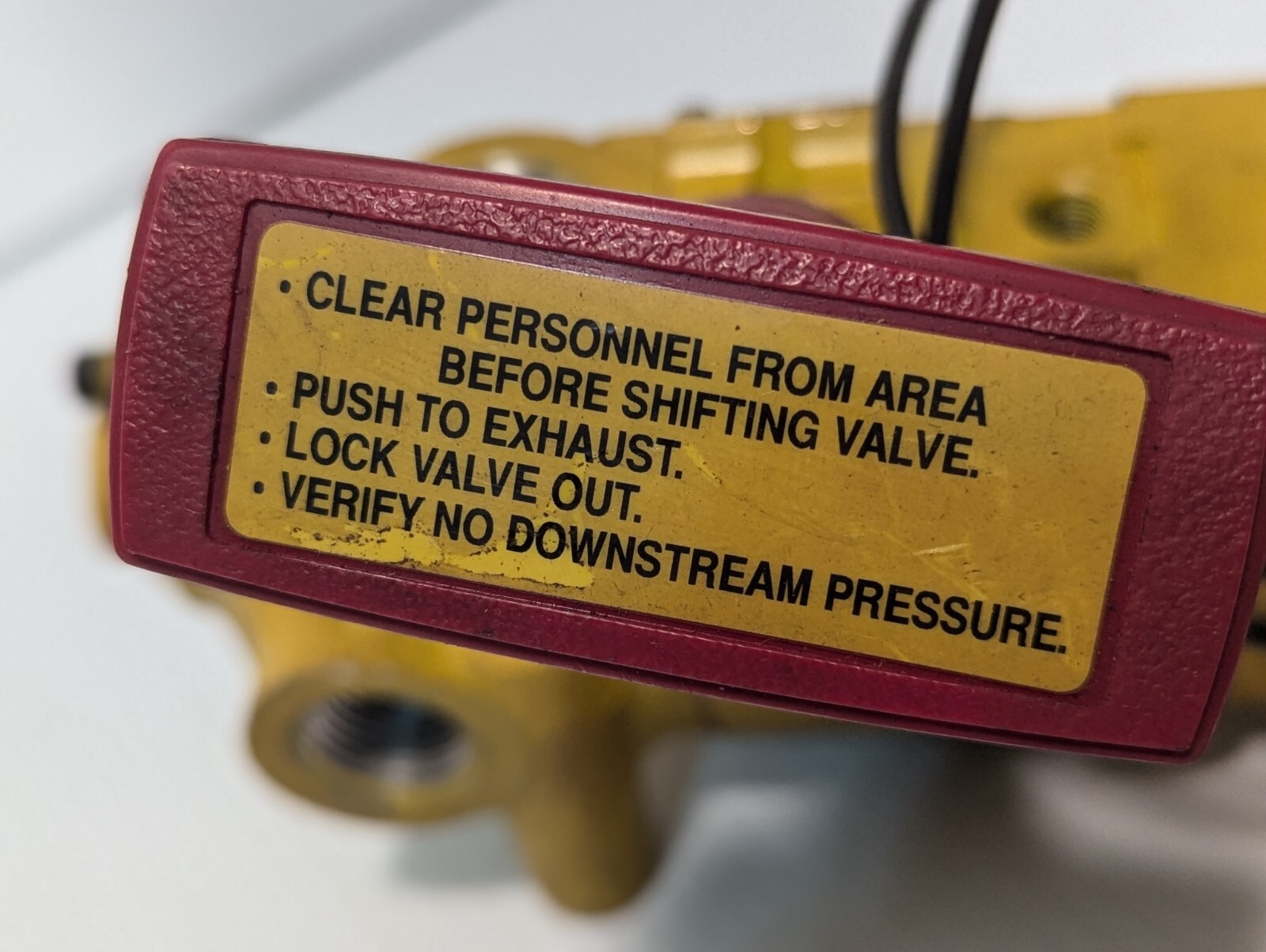 Ross W998H79105, Y2773A4082 Pneumatic Solenoid LOX Lock-Out Control Valve