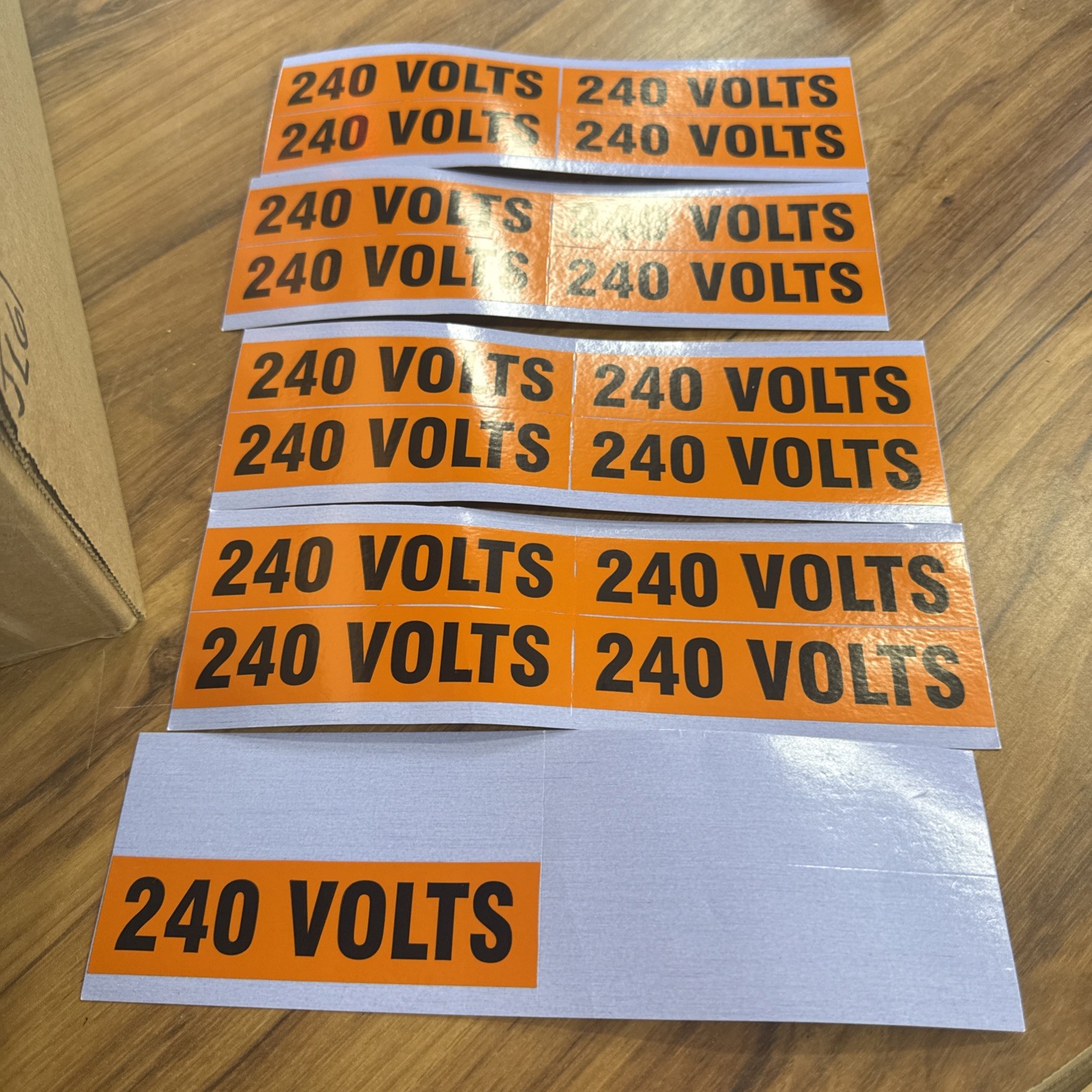 IDEAL 44-358 4-1/2″ Marker Voltage Conduit (17 Stickers)