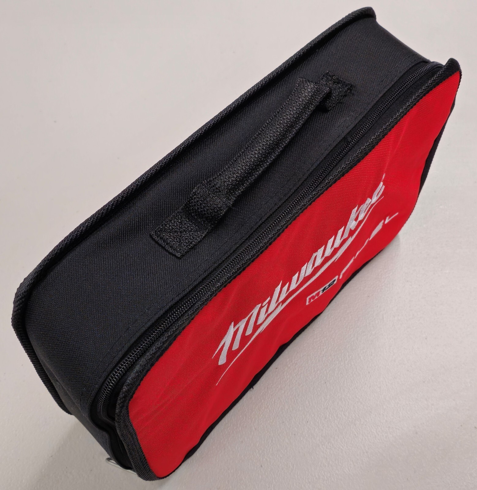 Case and charger for Milwaukee 2505 4-in-1 Install Drill Driver
