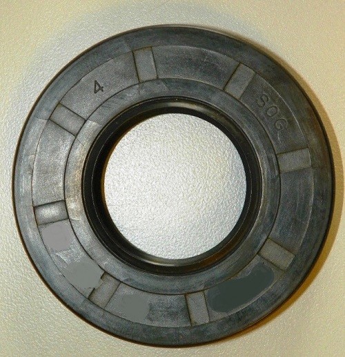 John Deere M72979 Seal, Fits Several Models