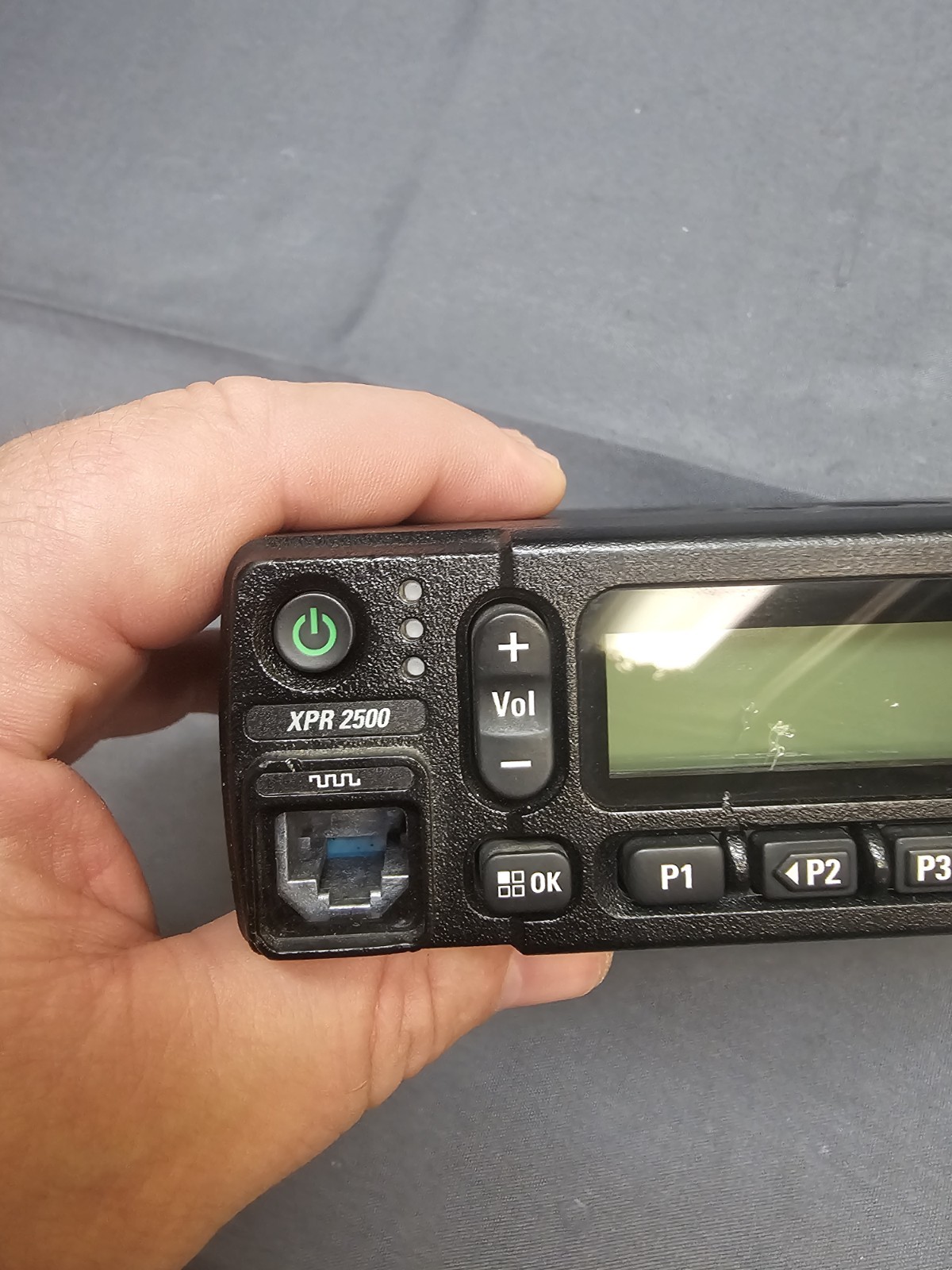 Motorola XPR2500 MOTOTRBO 403-470 MHz UHF 25w Two Way Radio AAM02QNH9JA1AN