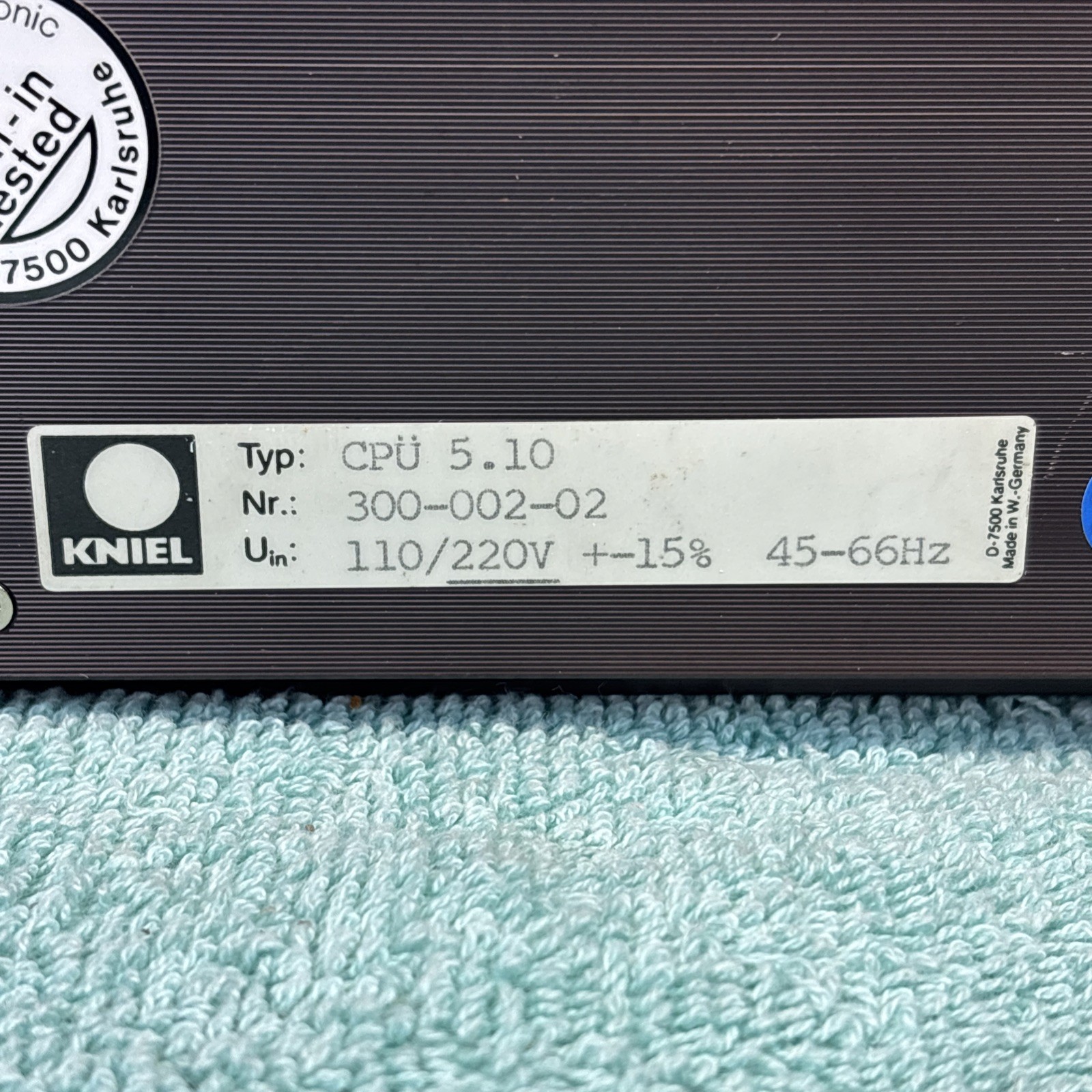 LOT OF (2) KNIEL CPU 5.10 POWER SUPPLY 300-002-02