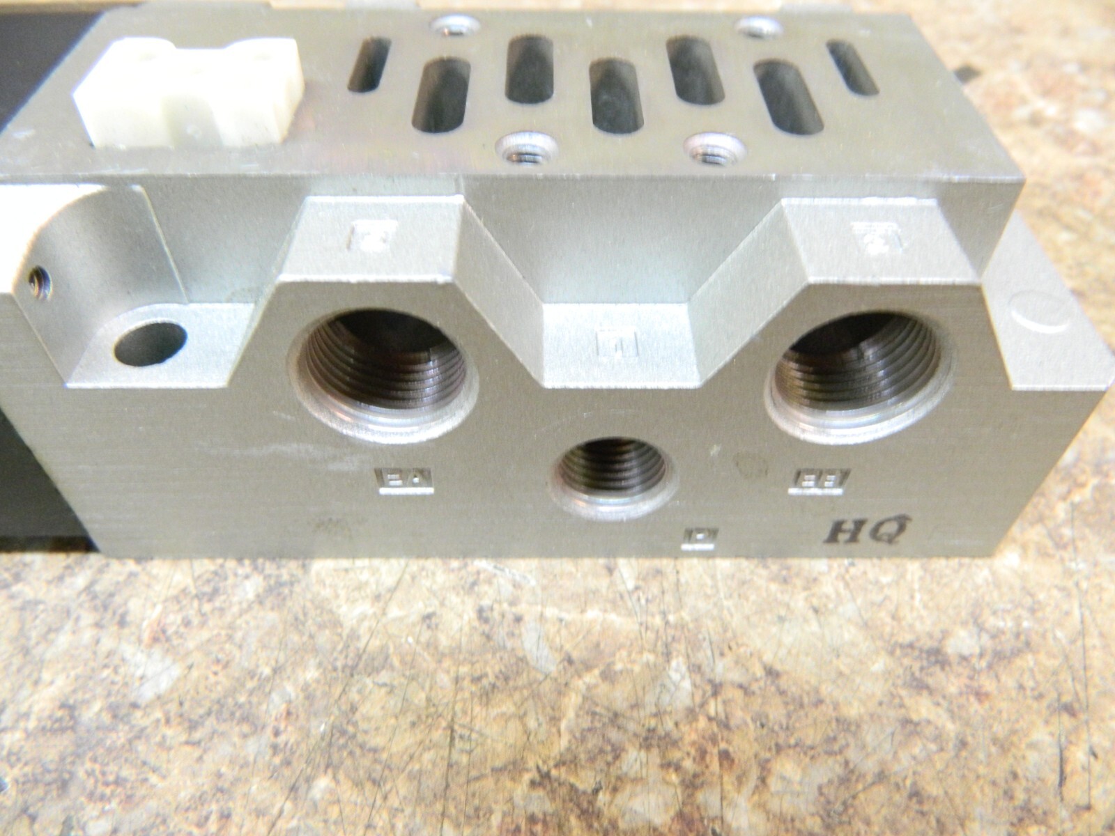SMC US4436 Solenoid Valve Base 3/8″ NPT