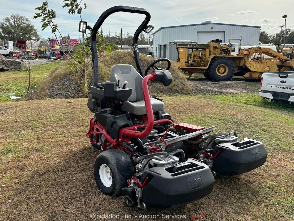 2021 Toro Greensmaster TriFlex 3320 Ride-On Grounds Golf Course Mower bidadoo