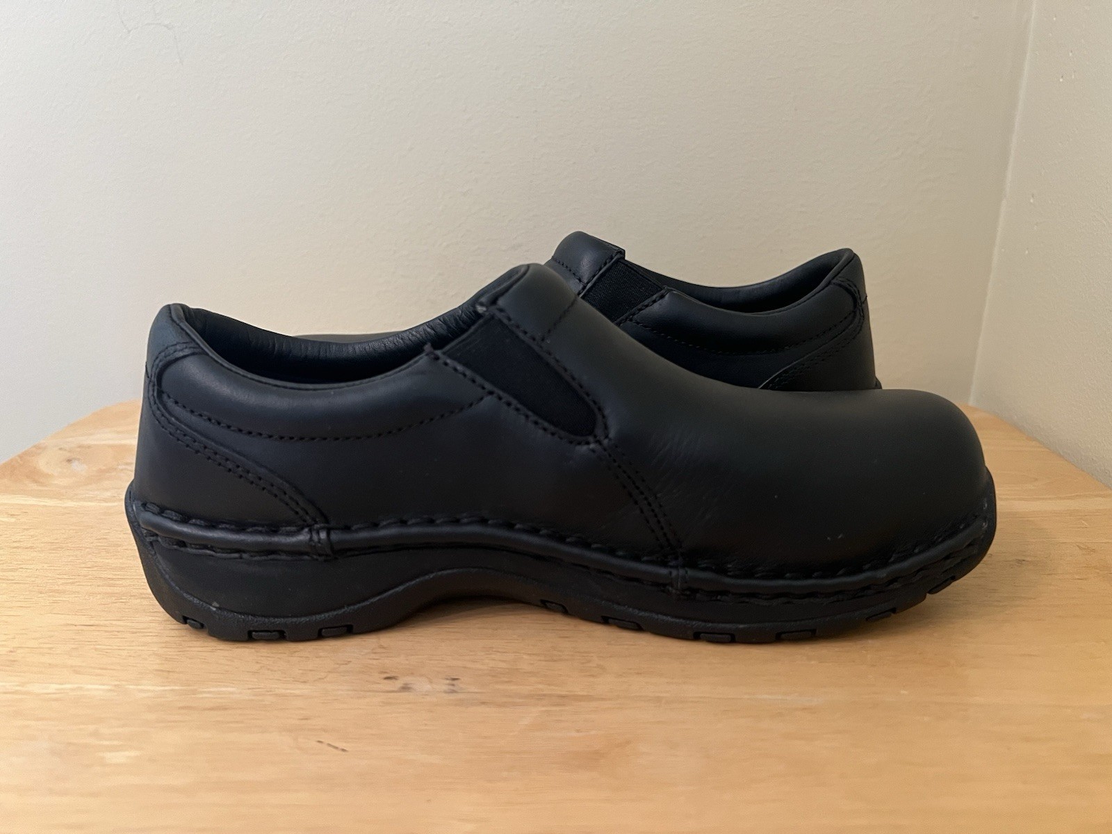 Red Wing Aluminum Toe Slip Resistant SD Work Shoes Women’s 6.5 Black 2321