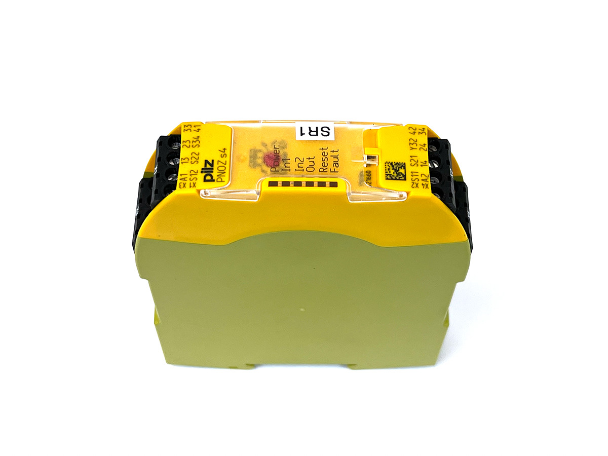 PILZ 750104 PNOZ s4 24VDC 3n/o 1n/c DIN Rail Safety Relay Module