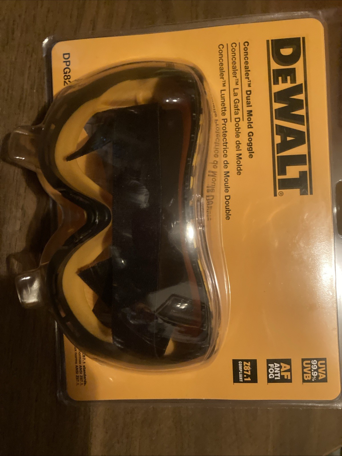DEWALT CONCEALER DUAL MOLD GOGGLE DPG82-11C UVA 99.9% ANTI-FOG Z87.1+