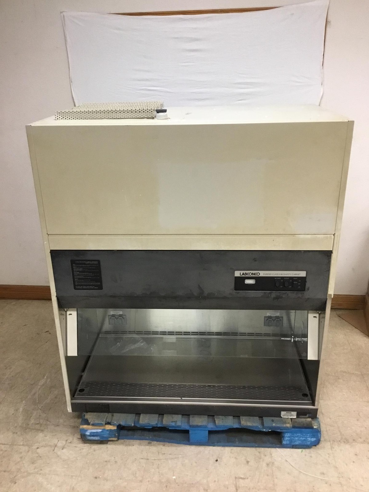 Labconco 36208 Biohazard Purifier Cabinet Class II Type A/A-B3 WORKING