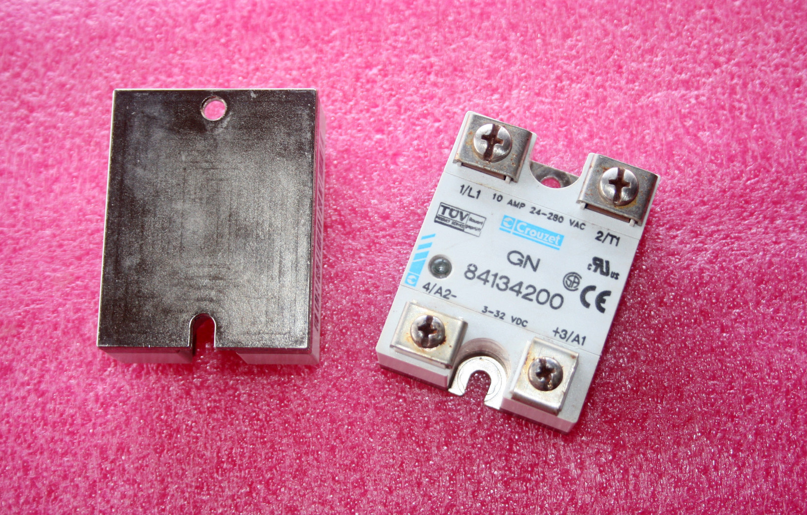 Crouzet GN 84134200 Solid State Relay IP00 10A/240V AC/DC INPUT- 2 Pieces