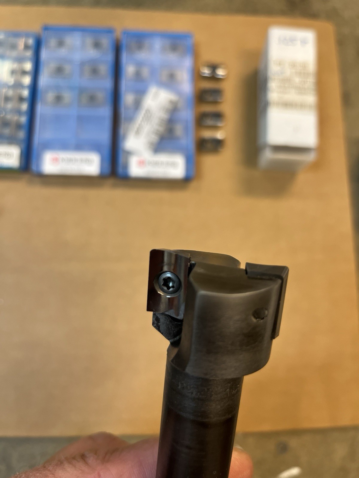 Kyocera, Insert Endmill 1.25in Di ,3/4 Shank, EM-1250-AL With Screws And Inserts