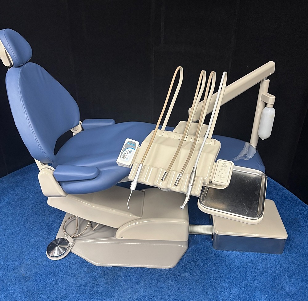 ADEC 1040 Chair w/ Radius Euro Delivery, Vector Electric Handpiece System, Vinyl