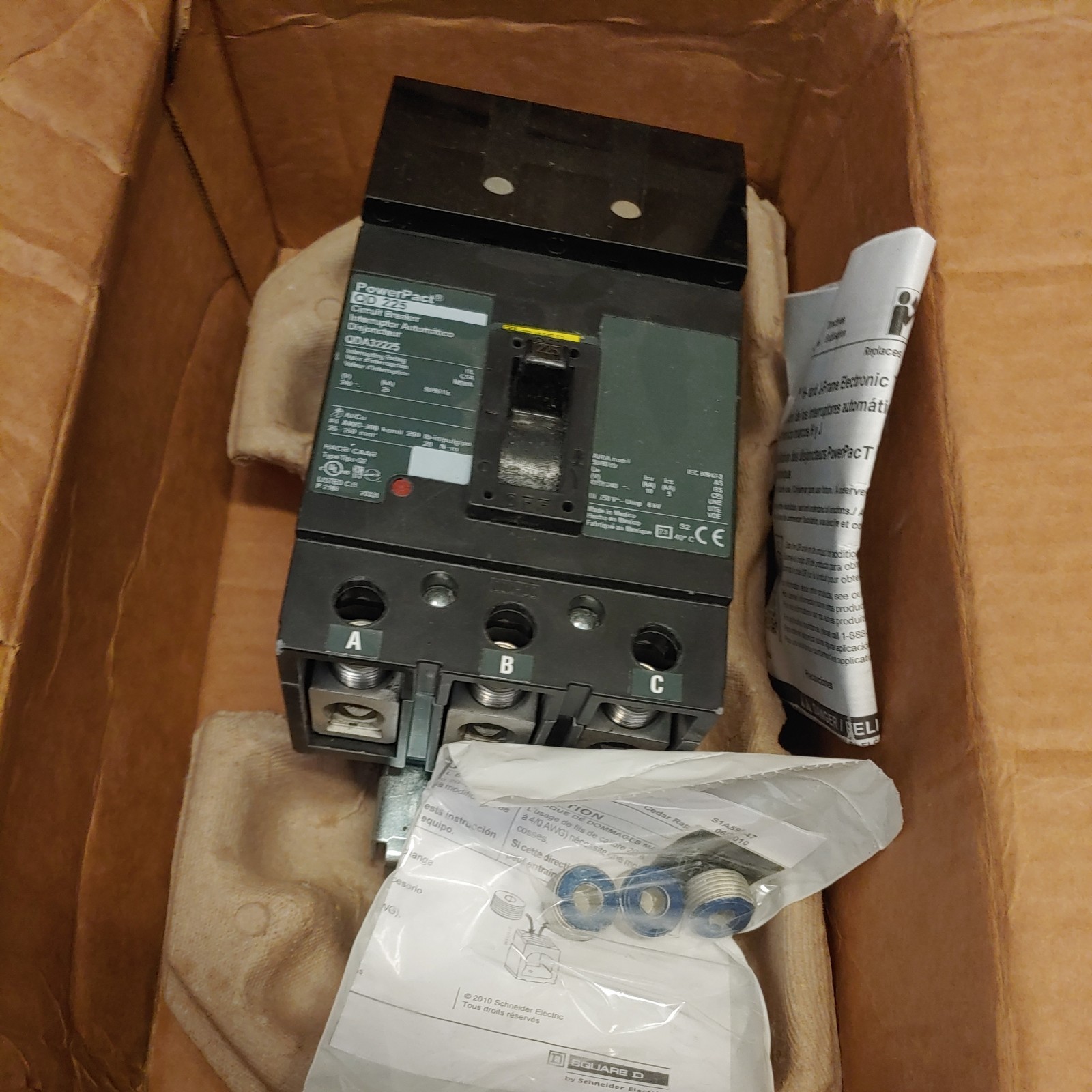 – Square D – QDA32225 – 225A, 3 Pole, 240Vac Circuit Breaker