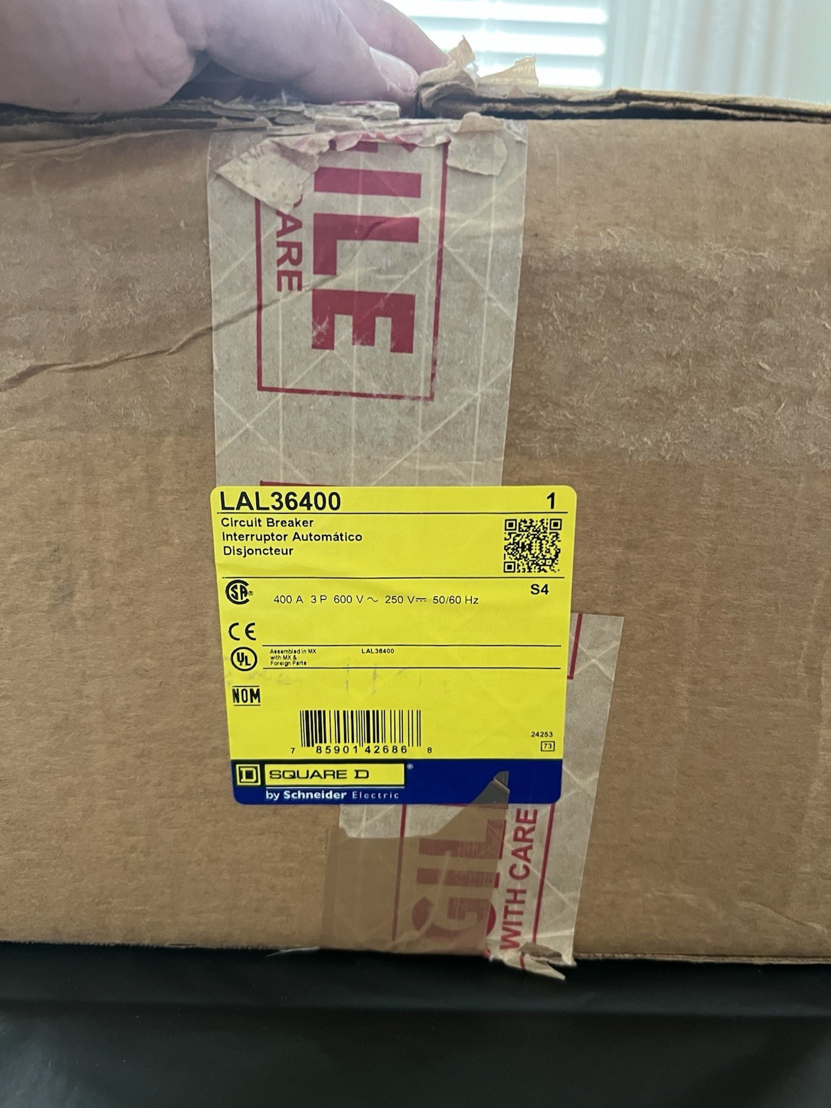 Square D LAL36400 Circuit Breaker 400A 3 Pole 600VAC Trip Indicator