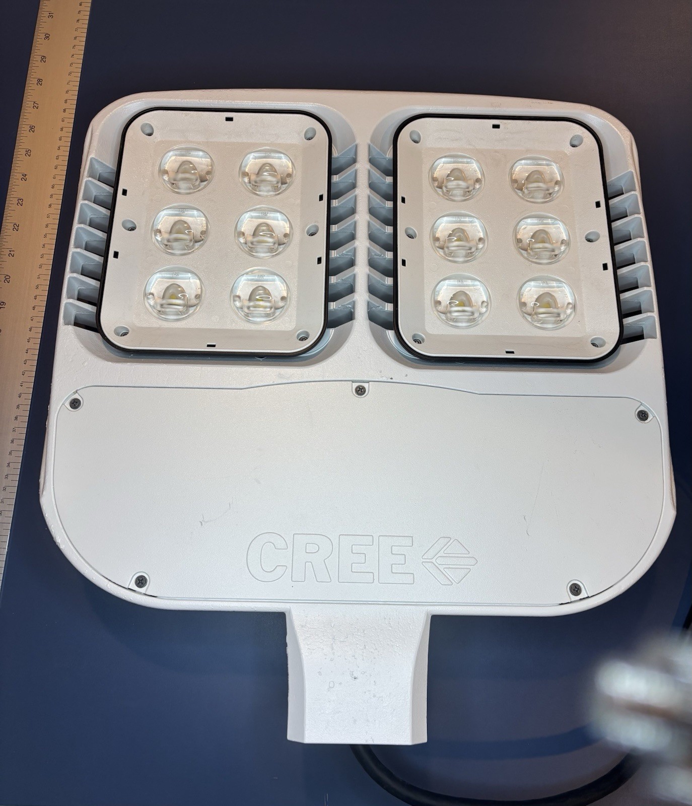Cree Lighting LED Area/Flood Luminaire OSQM-B-16L-57K7-3M-UL-NM-WH