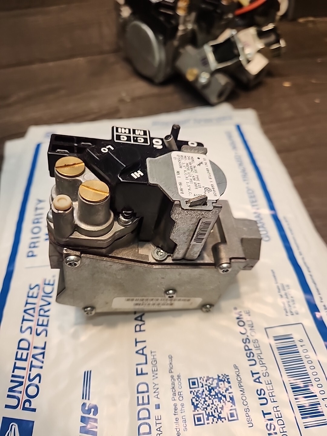 White Rodgers Furnace Gas Valve 36J55 618 EF33CW180