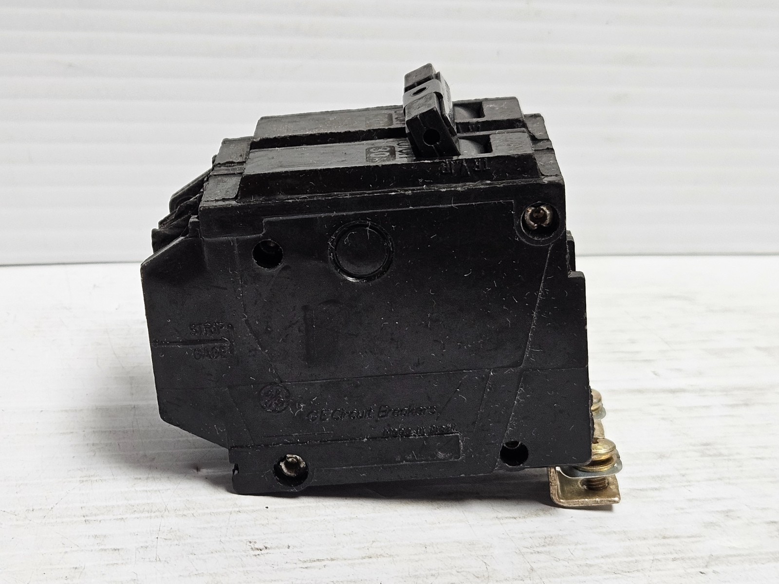 Ge General Electric THQB2130 Bolt-On Circuit Breaker 2 Pole 2P 30 A Amp 120/240V