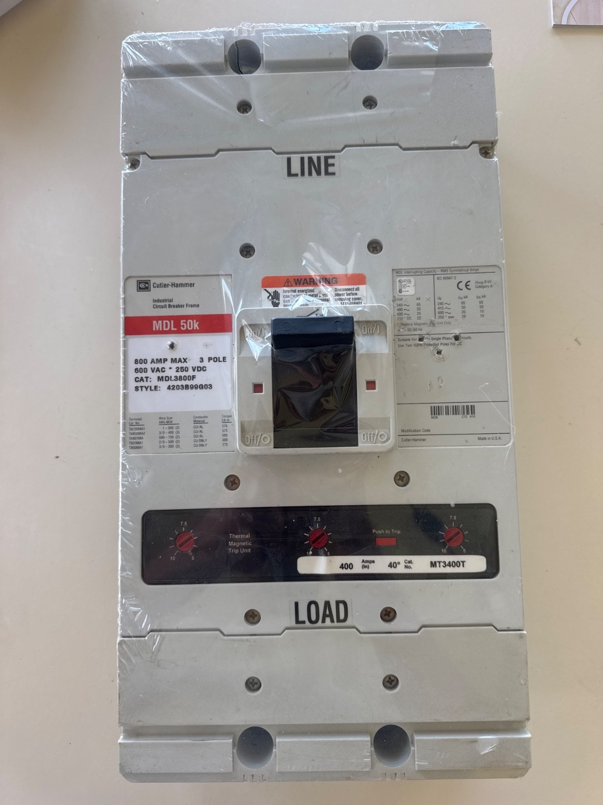 Cutler-Hammer MDL3800 800A 600 Vac 250 Vdc 3-Pole Circuit Breaker 400 amp trip