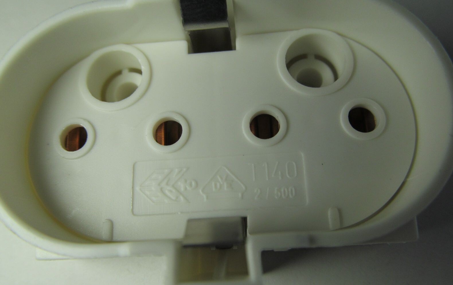 4x VS LIGHTING 2G11 T140 SURFACE MOUNT LAMPHOLDERS CFL SOCKET TC-L 4-PIN 2-HOLE