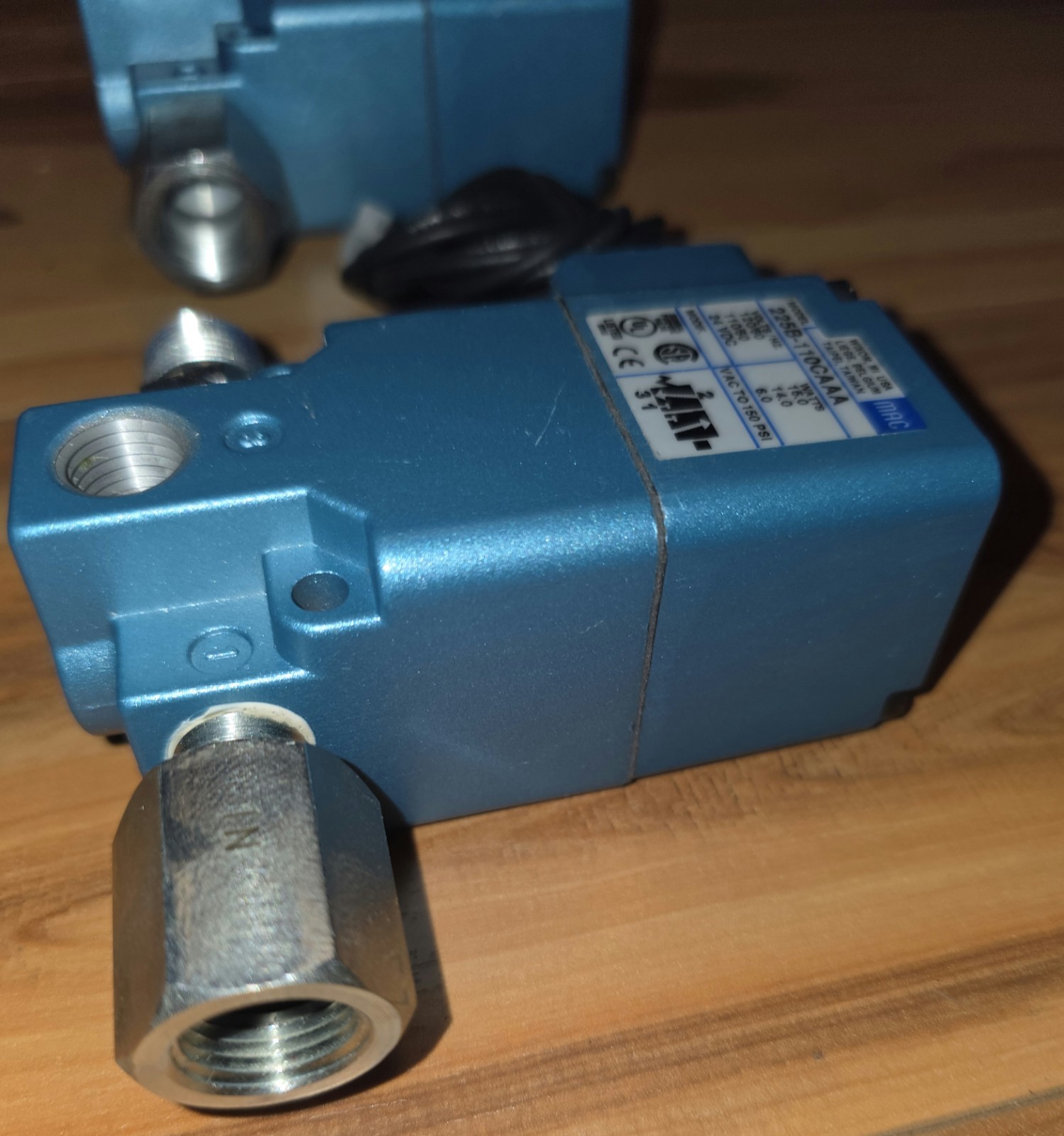 MAC 200 Series 225B-111CAAA DC24V Solenoid Operated 3-way Poppet Valve