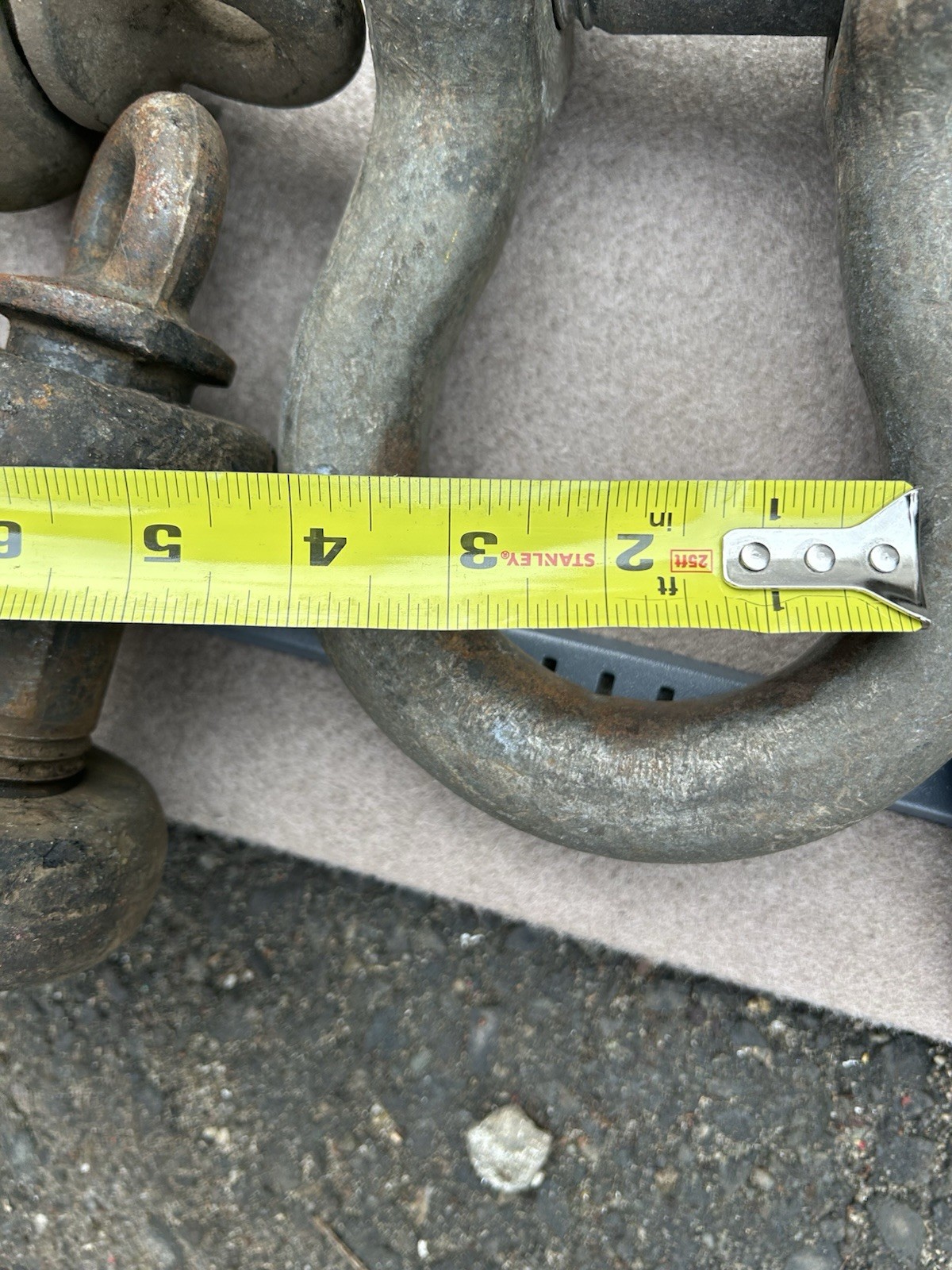 Assorted Large And Heavy Duty Shackles Two Crosby’s And Two Pairings