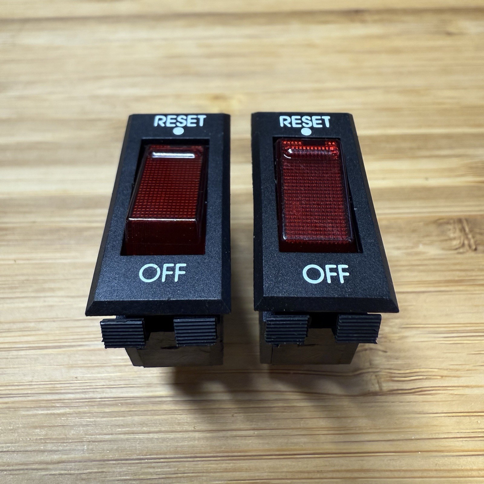 Lighted Rocker Switch/Breaker SS-001 Reset(On)-Off 15A 125V (Lot of 2 Pieces)