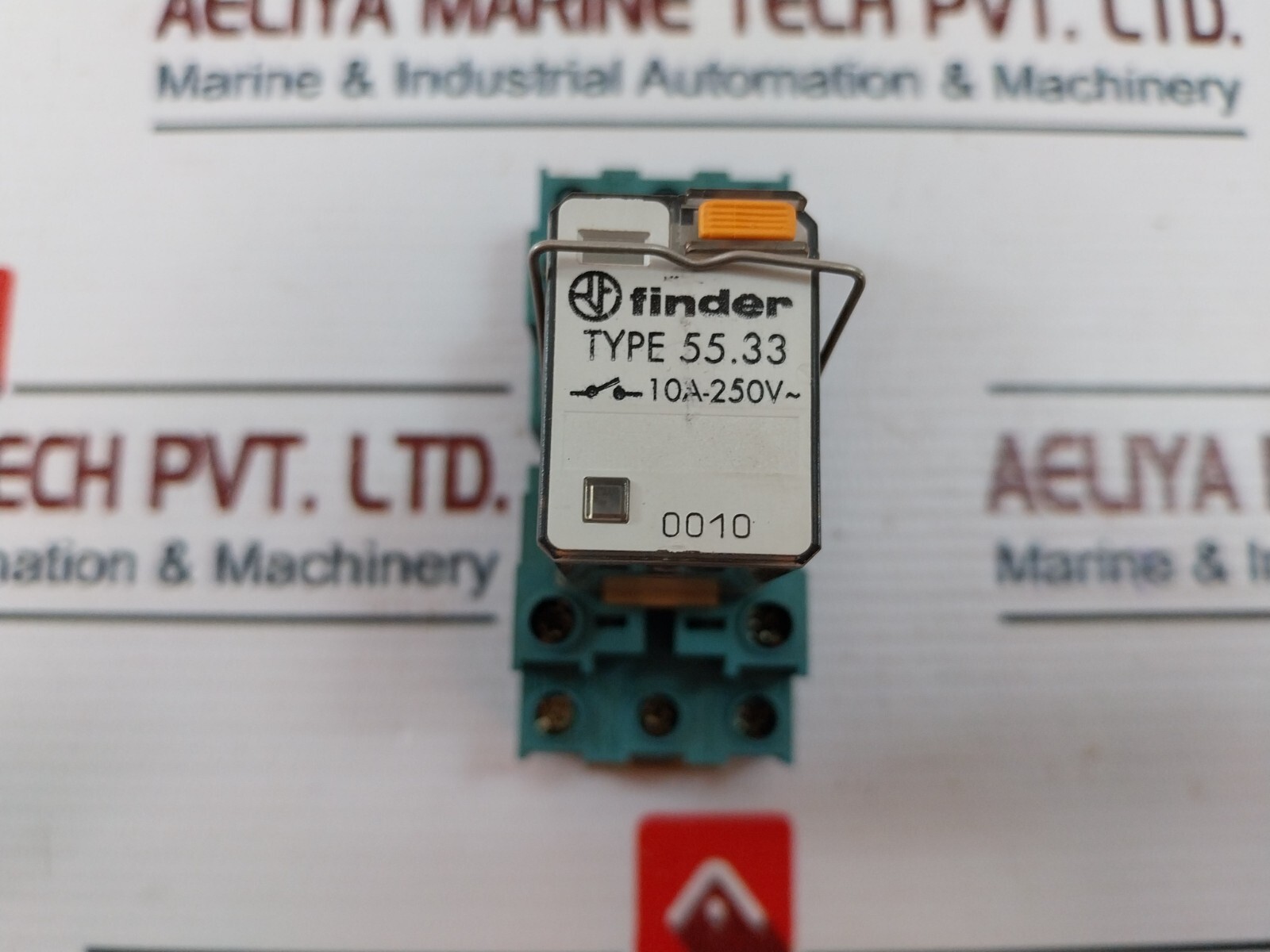 Finder 55.33 Control Relay With Base 94.73, 10a-250v