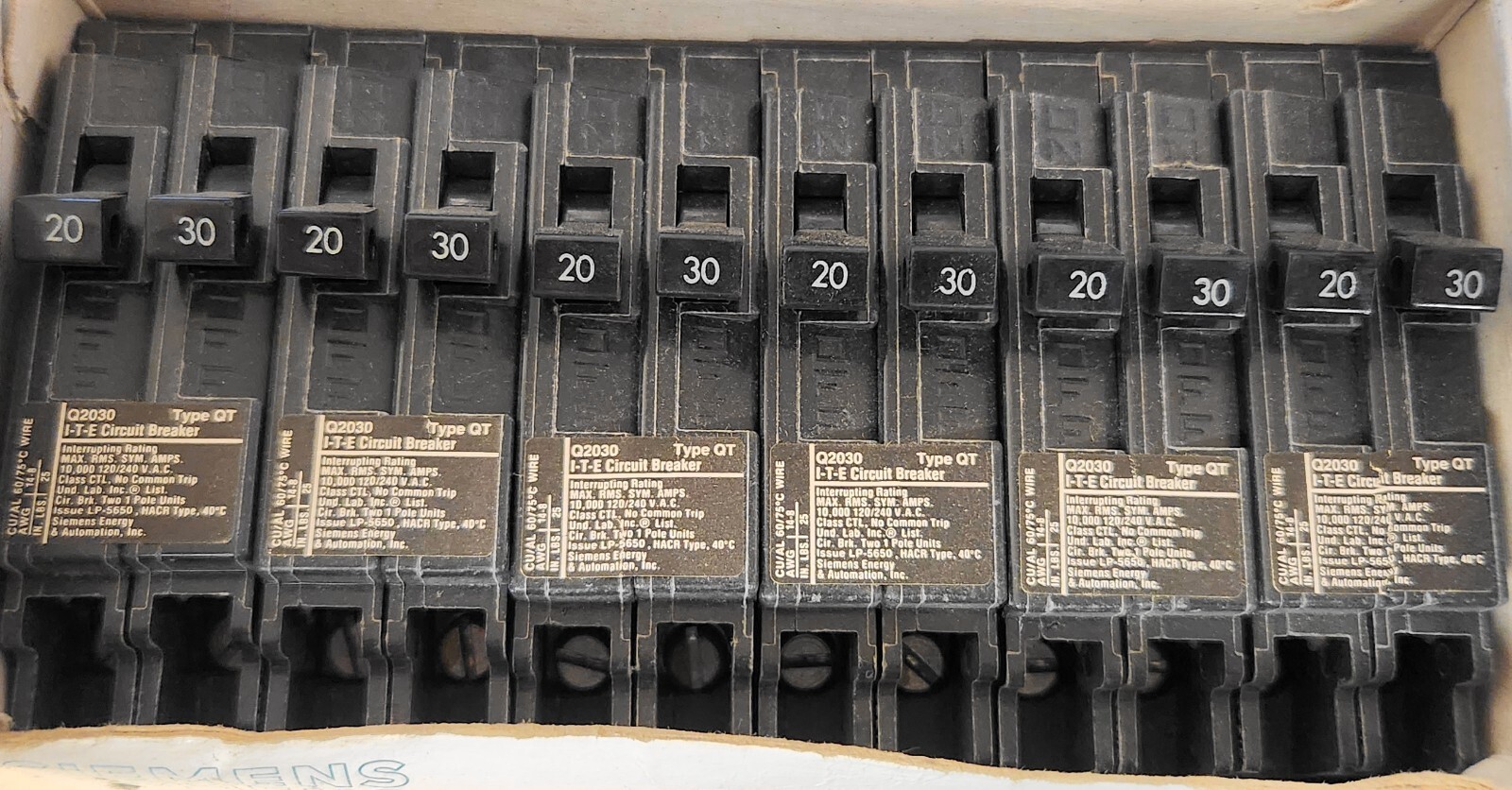 Siemens Q2030 Circuit Breaker 2P 20/30A Type QT CU/AL 120/240VAC (Lot of 6)