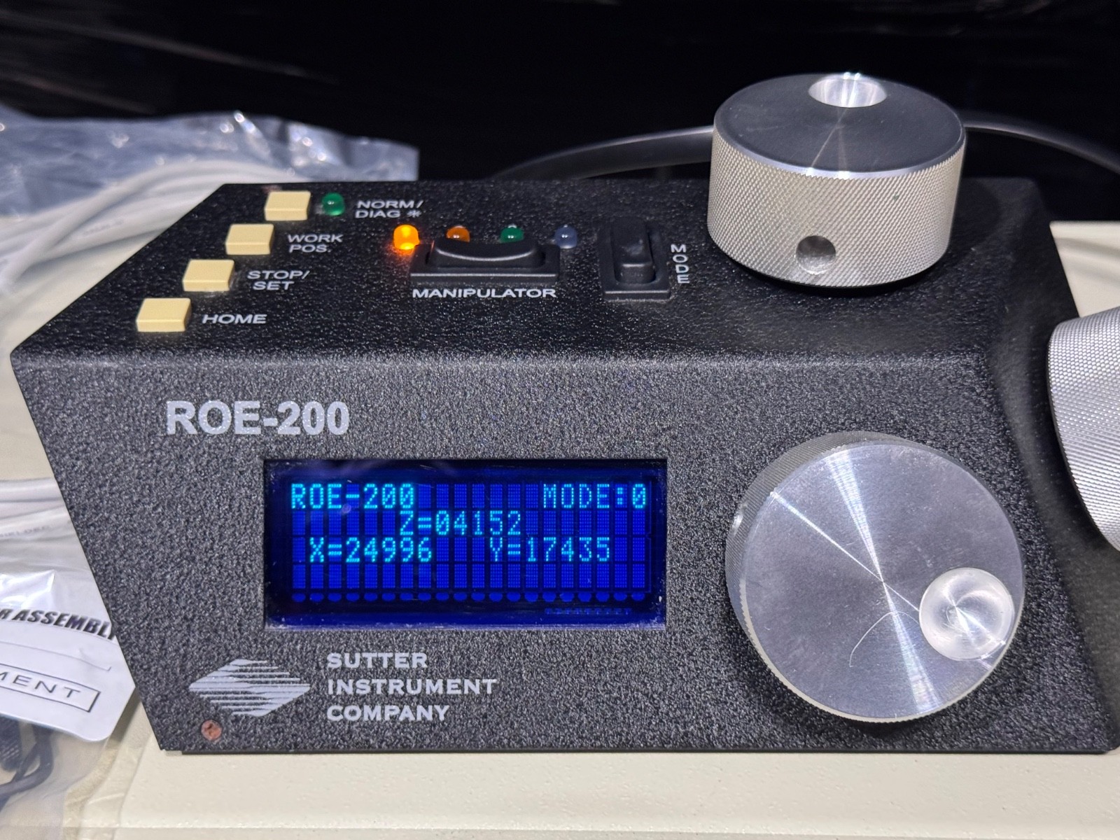 SUTTER INSTRUMENT MPC-200 Controller with MP-225 MICROMANIPULATOR and ROE-200