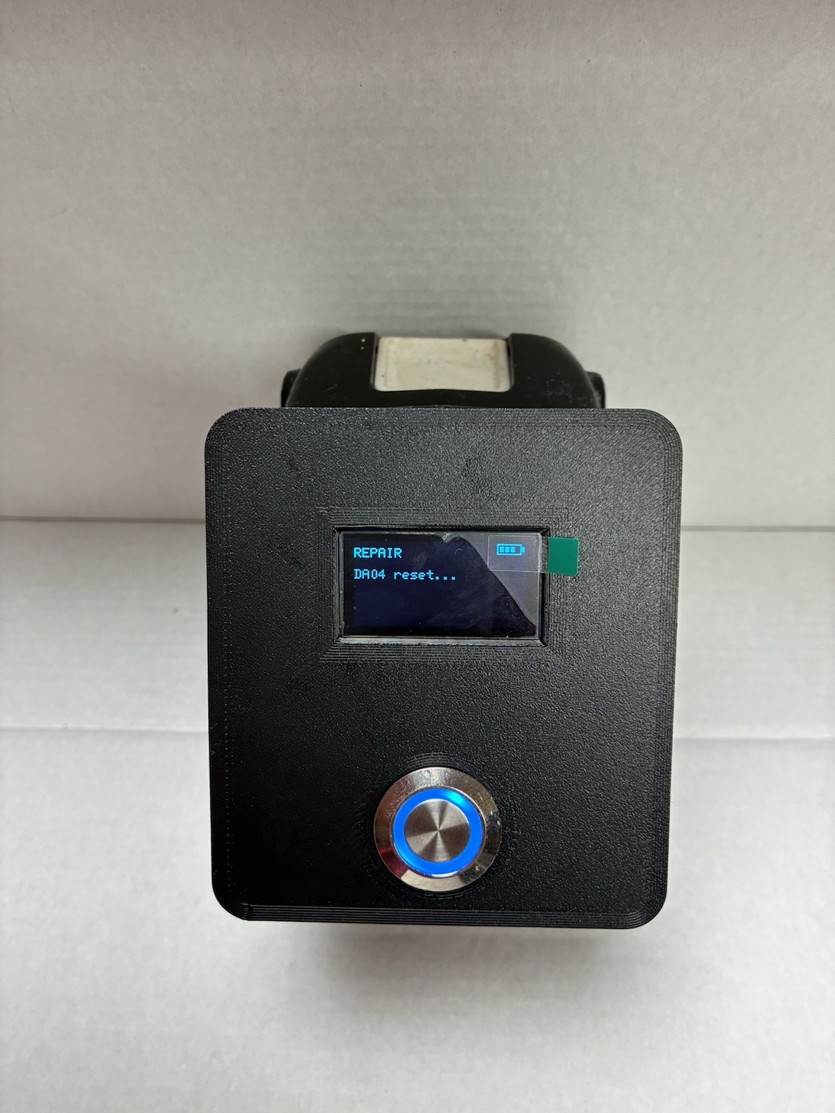 Makita LXT 18V Battery Unlocker Repair Tool ***stand-alone***