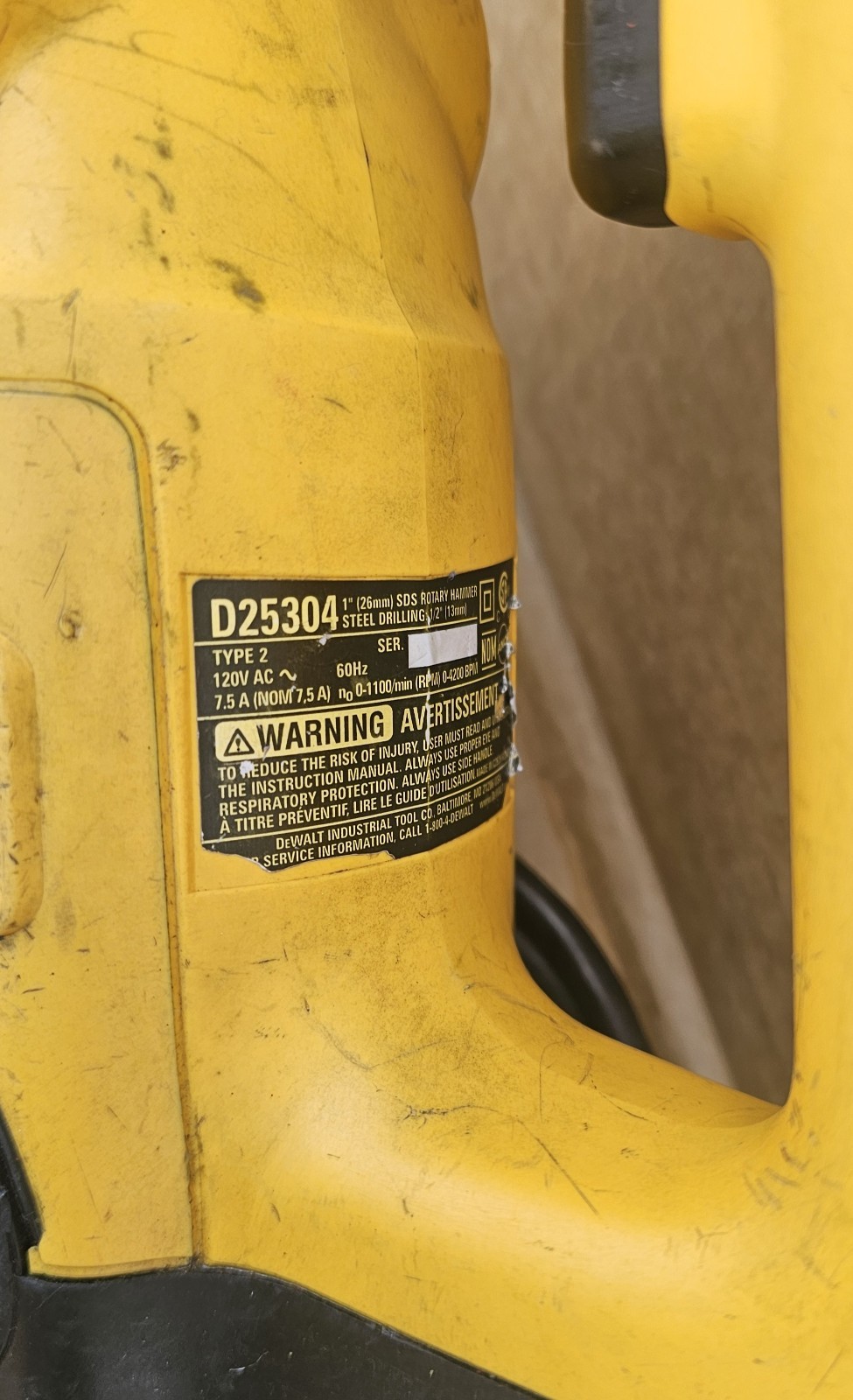 Dewalt D25304 Heavy-Duty 1 Inch L-Shape SDS Rotary Hammer Corded Drill