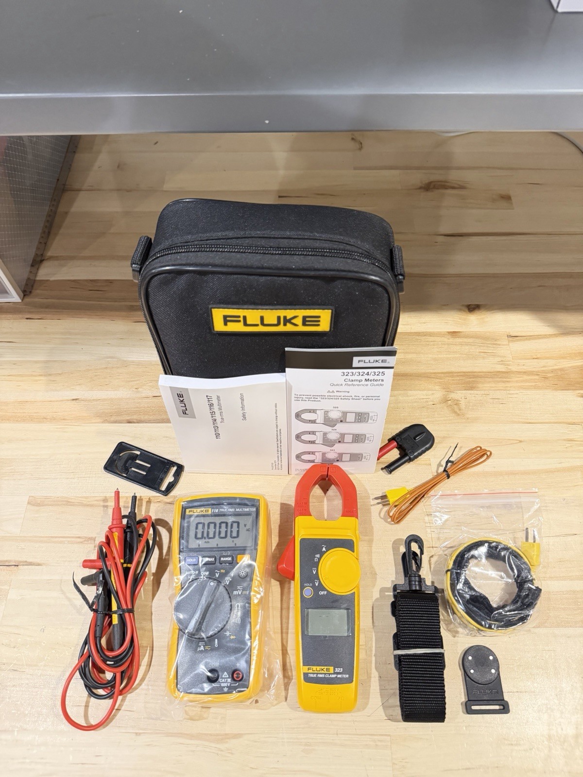 FLUKE 116/323 HVAC MULTIMETER COMBO KIT W/ ACCESSORIES TESTED SHIPS FAST