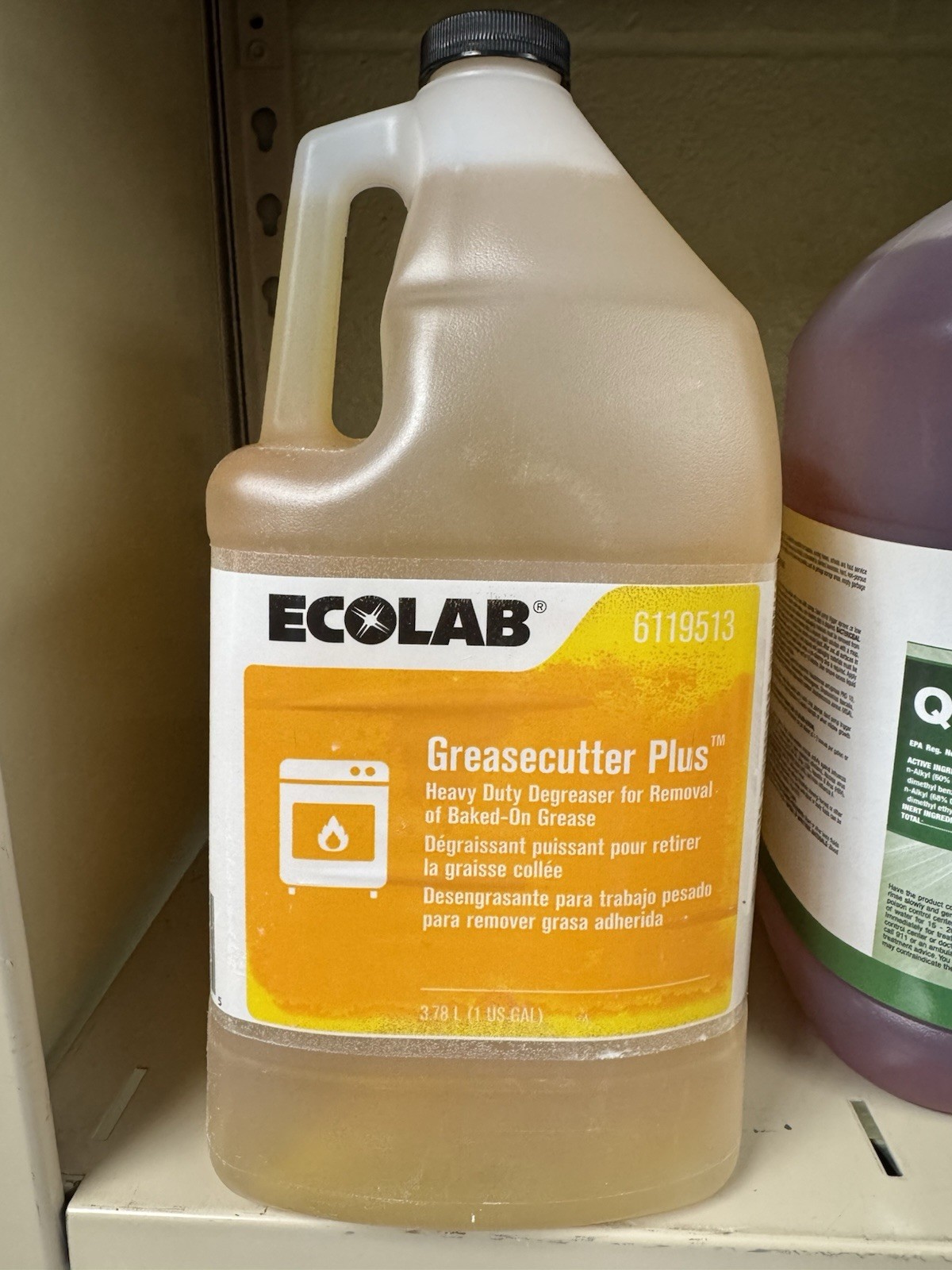 Ecolab 6119513 Grease cutter Plus Heavy Duty Degreaser. 1 gal
