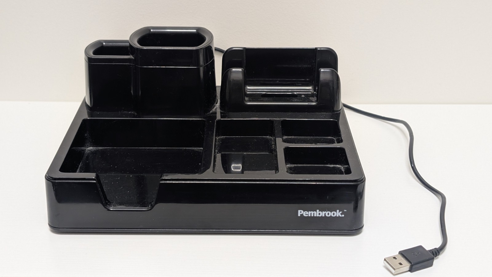 Pembrook Desk Organizer with 3 USB Ports and Smartphone Holder