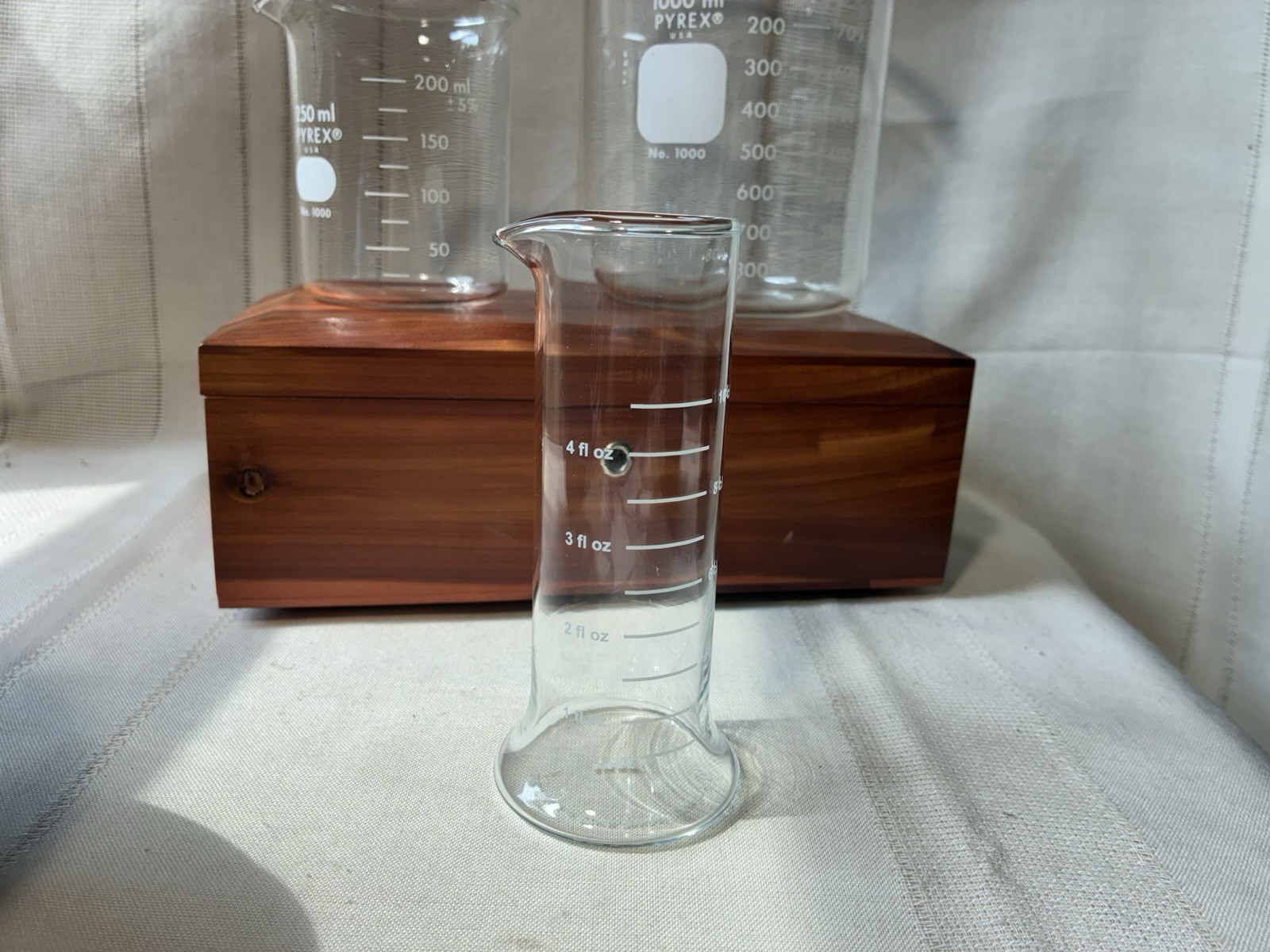 Lot Of 3 Glass Beakers, Scientific Laboratory Equipment 250 ml & 1000 ml Pyrex