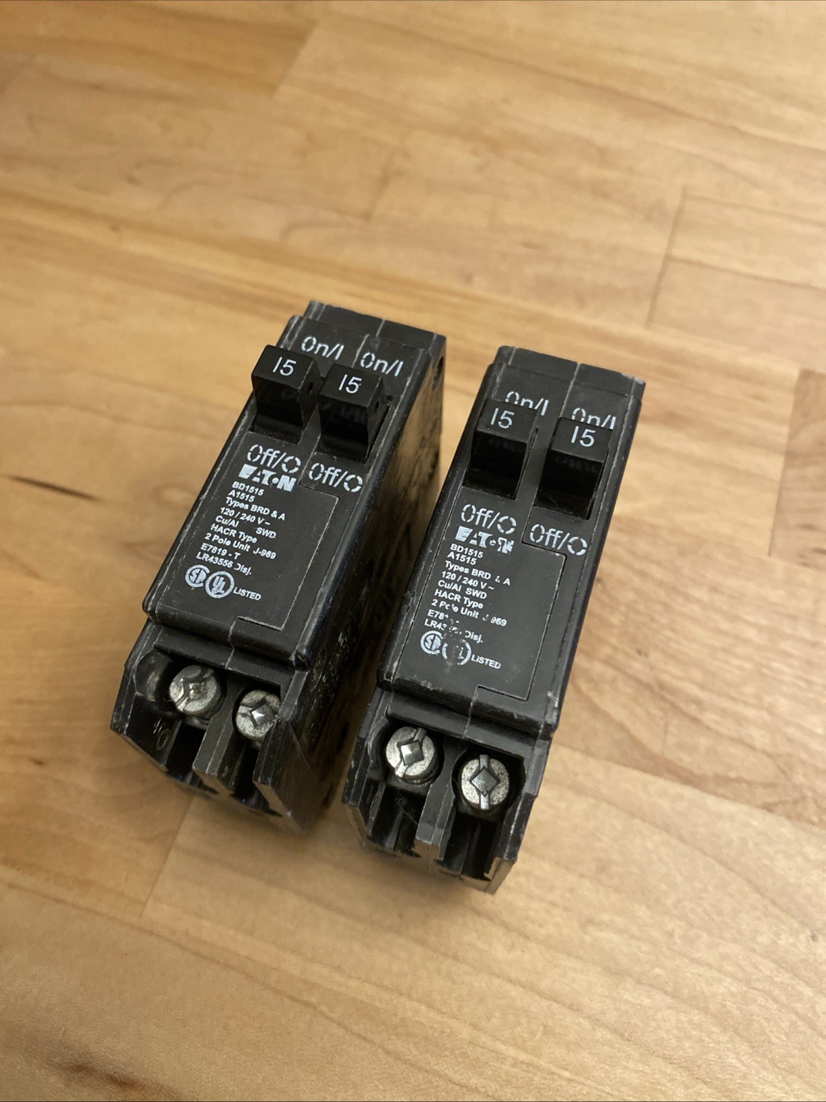 Eaton Cutler-Hammer BD1515 Tandem Circuit Breaker 2 Single Pole 15 Amp Lot of 2