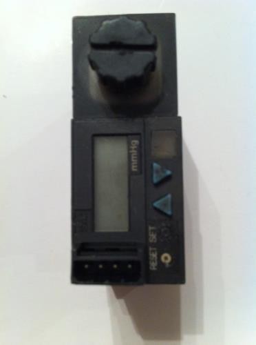 SMC ZSE3-0X-21 12-24VDC Vacuum Switch USNP #14